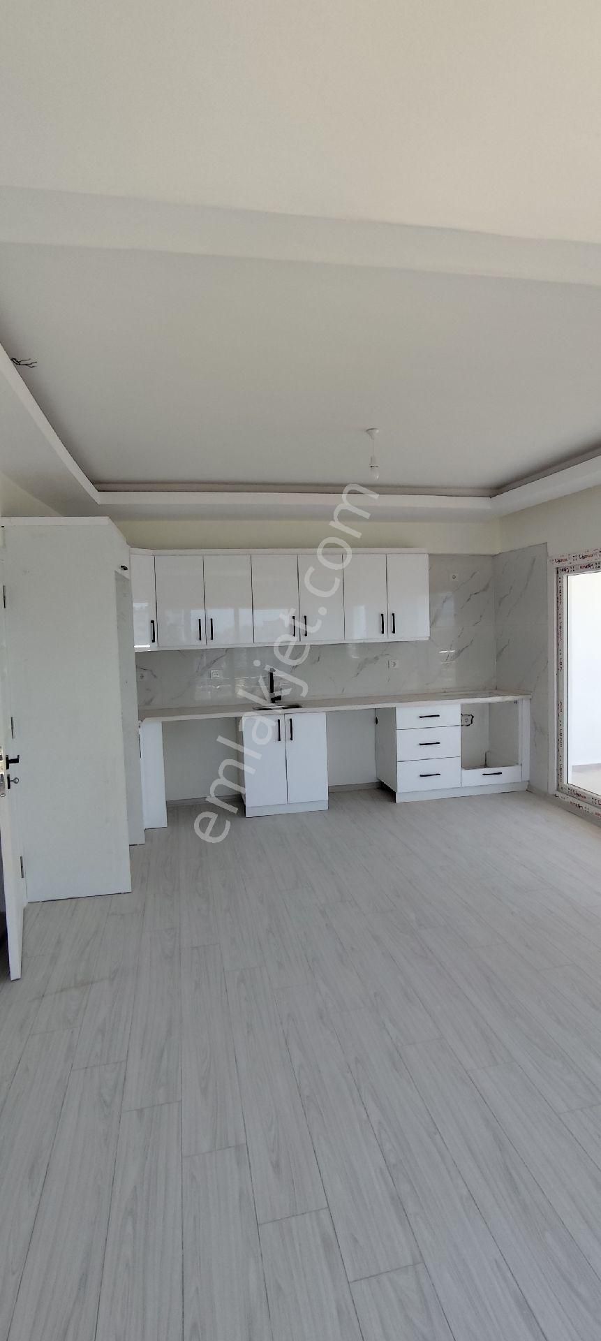 Yatay Mimarili, İskanlı, Deniz Manzaralı Sıfır 3+1 Lüks Daire - Görsel 17