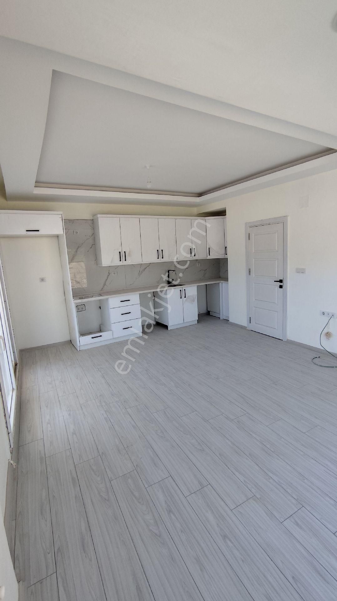 Yatay Mimarili, İskanlı, Deniz Manzaralı Sıfır 3+1 Lüks Daire - Görsel 8