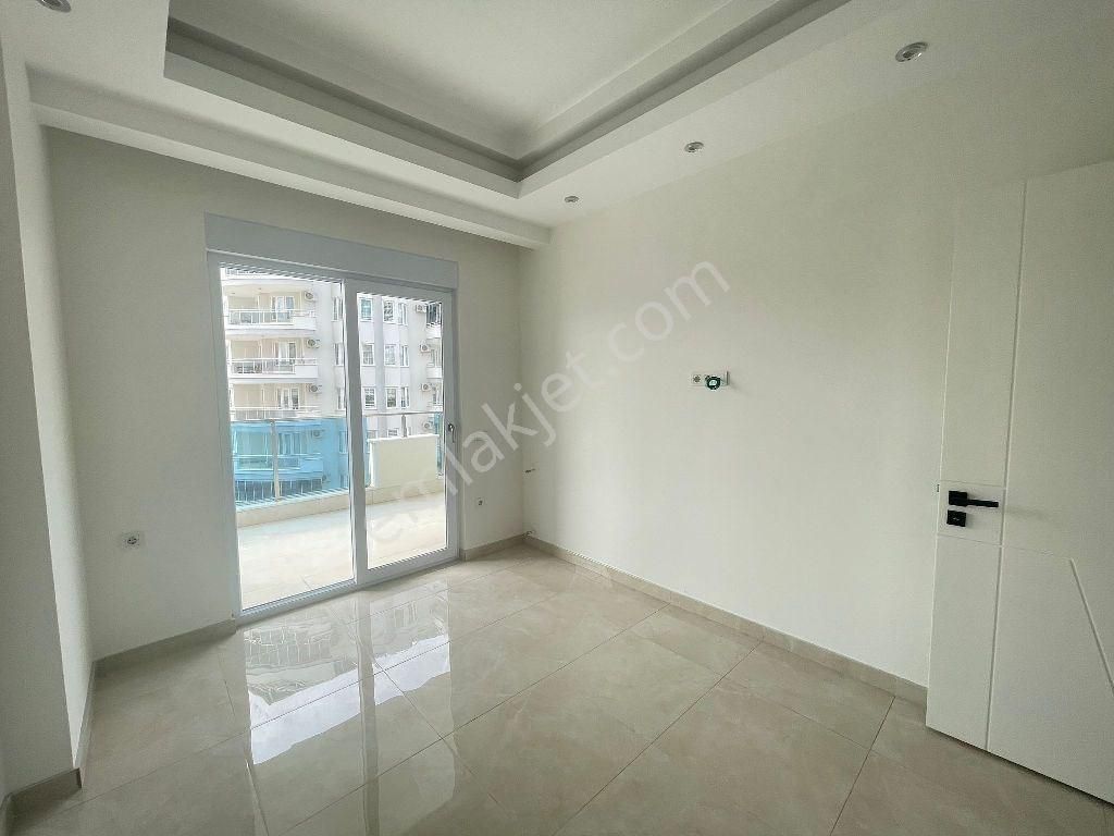 Mahmutlar Ticaret Kompleksi'nde Satılık 1+1 Daire - Görsel 25