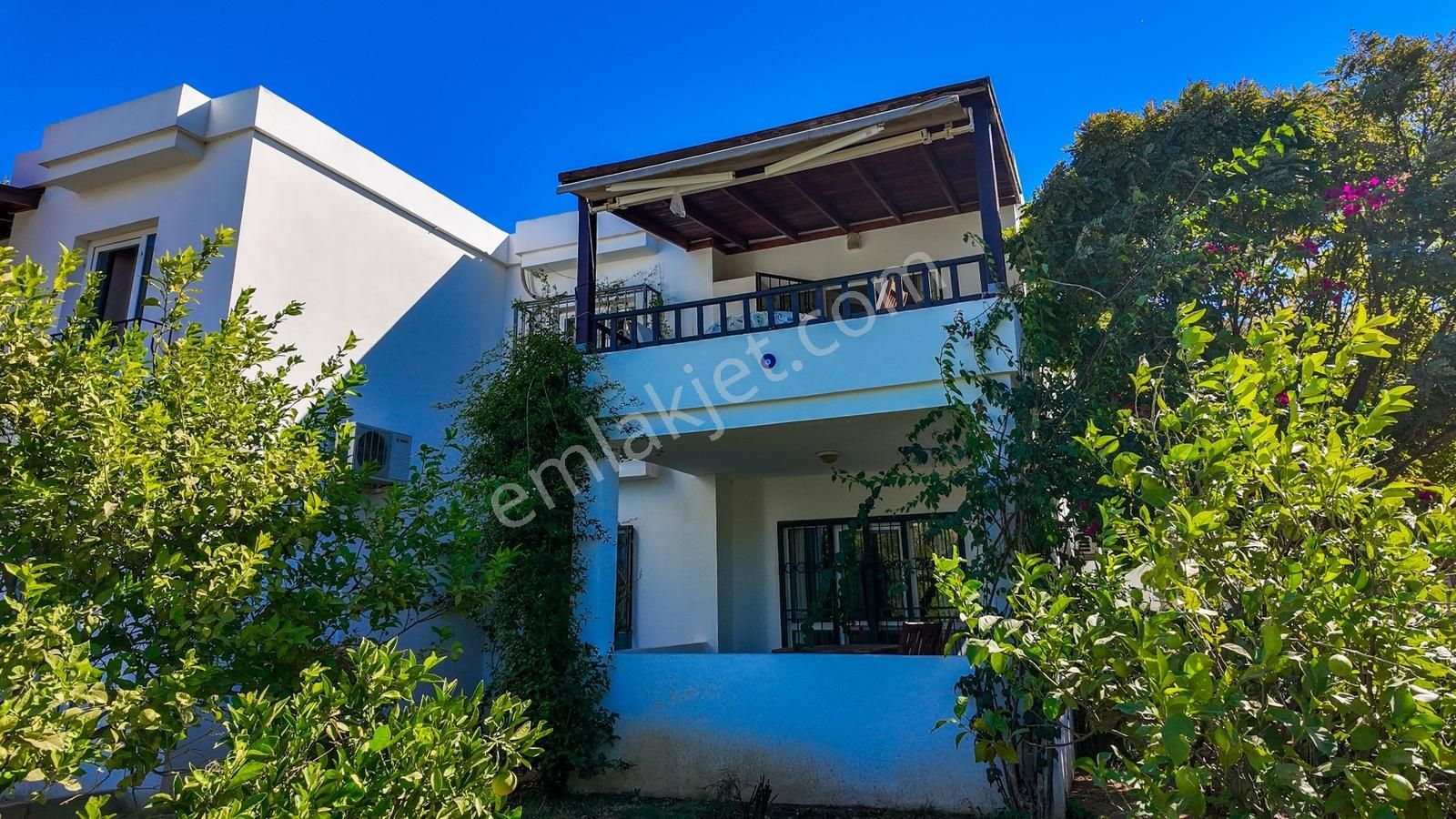 Torba'da Site İçi Bağımsız Girişli Denize Yakın 2 Adet 2+1 Daire