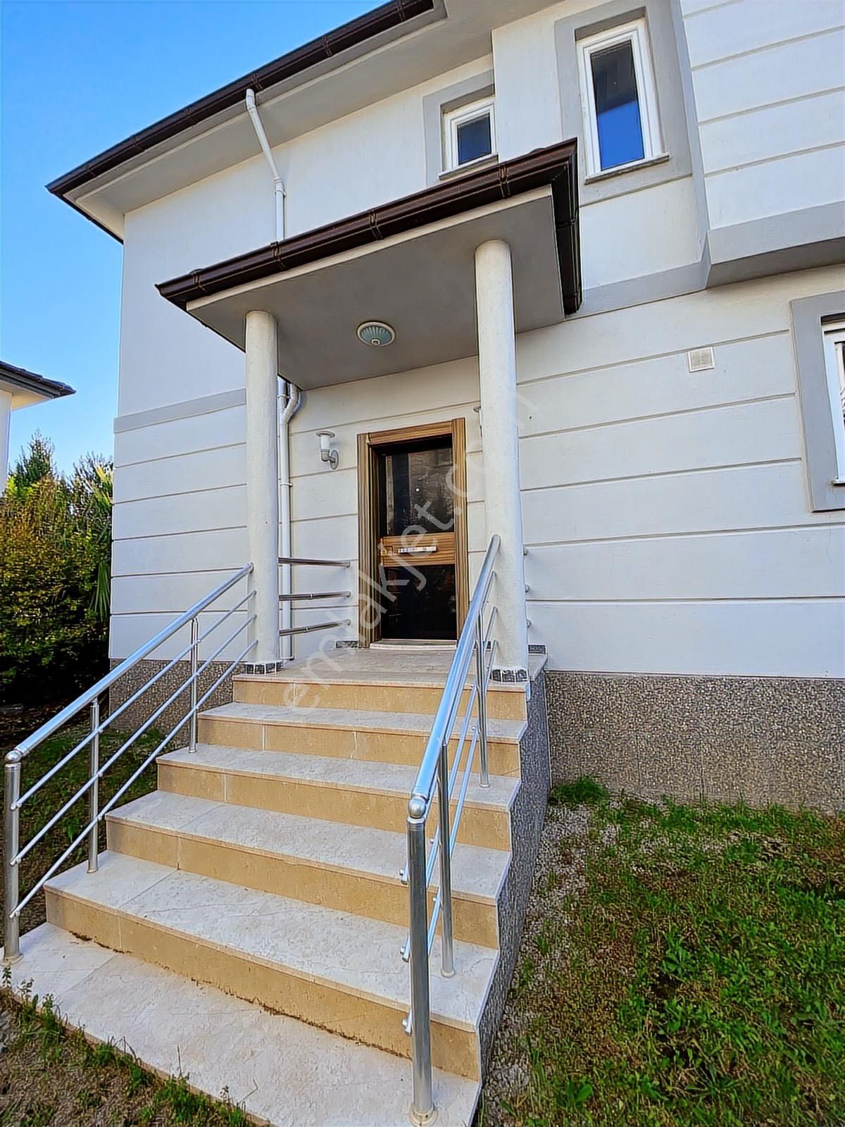 Dalaman Şerefler'de 4+1 Müstakil Villa - Görsel 20