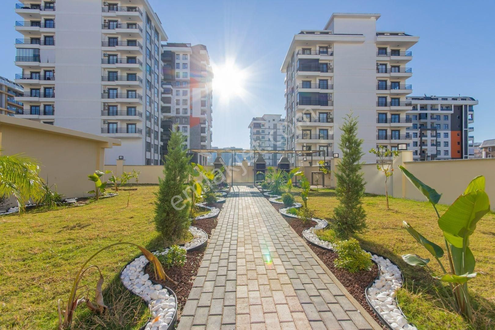 Alanya Mahmutlar’da Lüks Sitede Güney Cepheli 1+1 Daire - Görsel 3