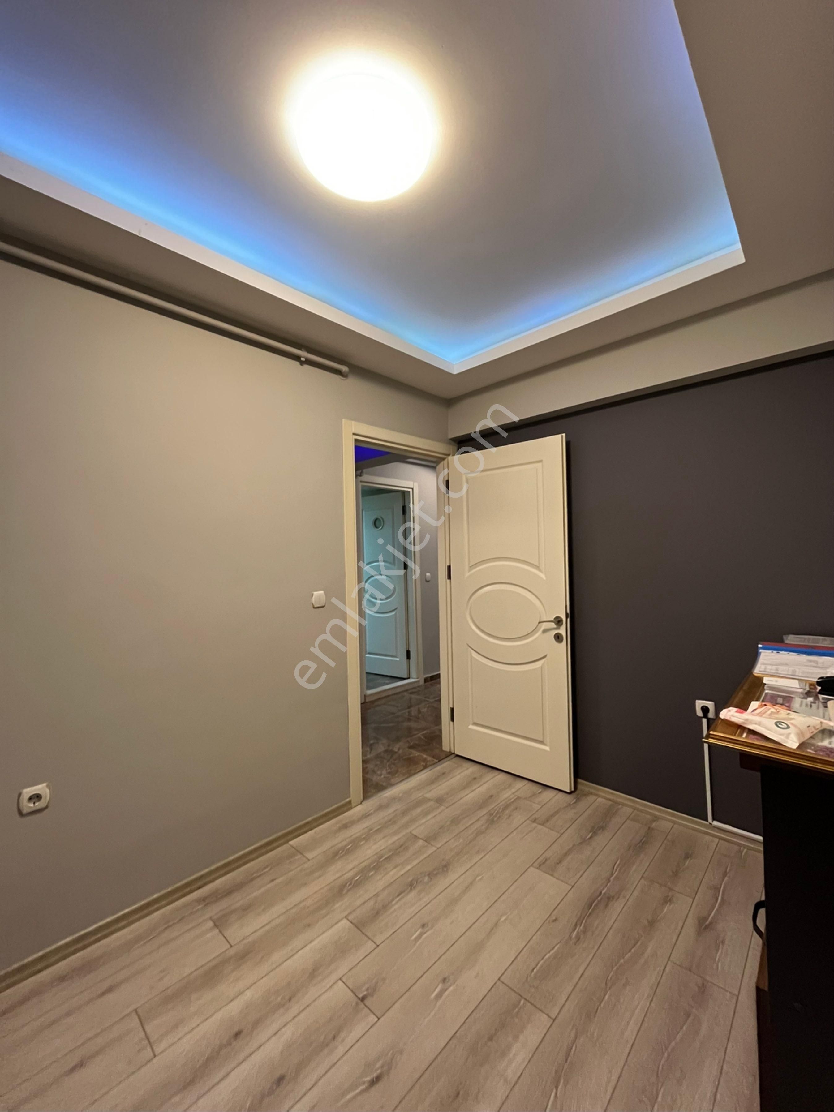 İzmir Karabağlar Bahçelievler Mah 2+1 Kiralık Daire - Görsel 17