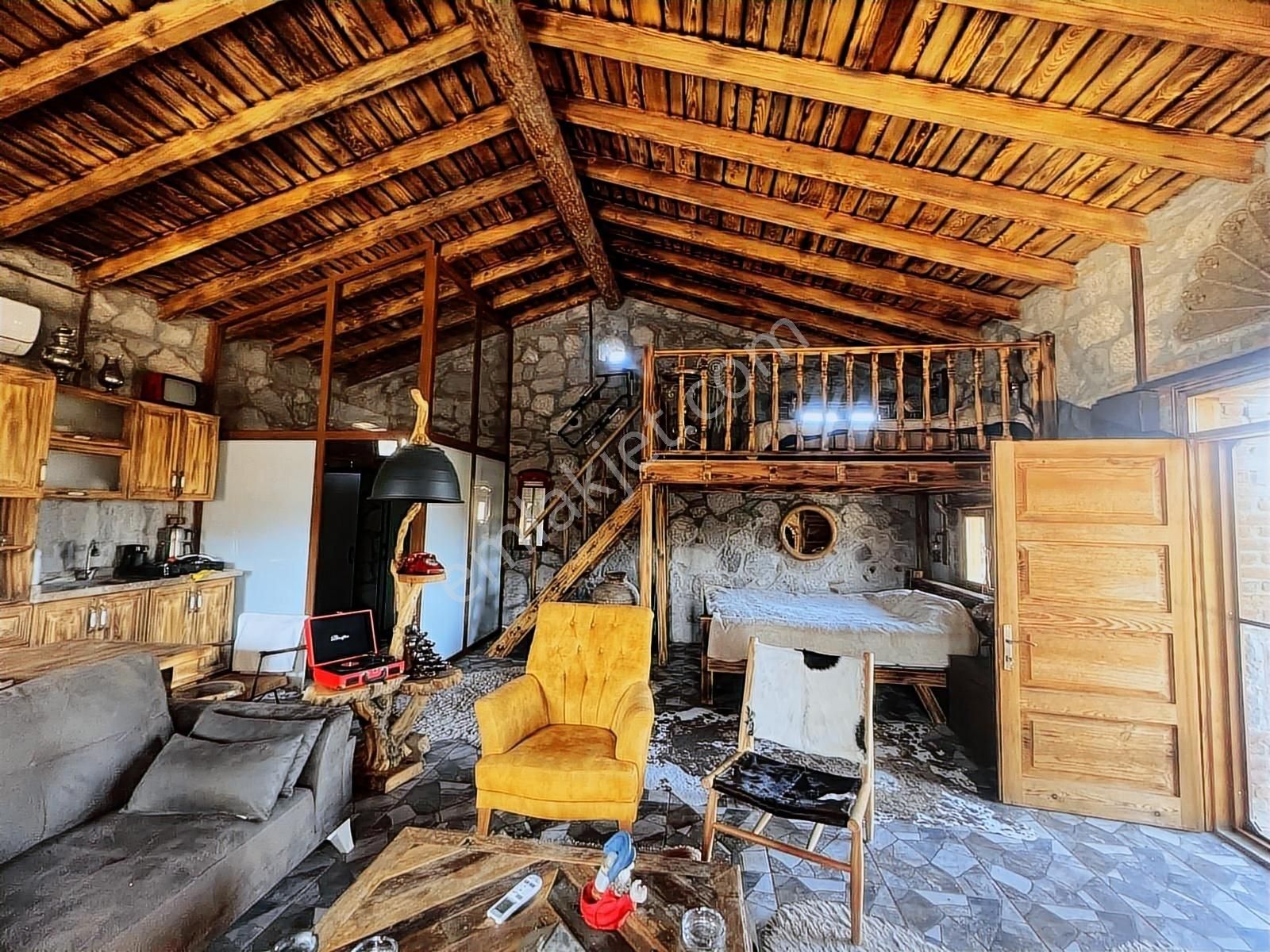 İzmir Bergama'da Doğanın İçinde Malikane - Görsel 10