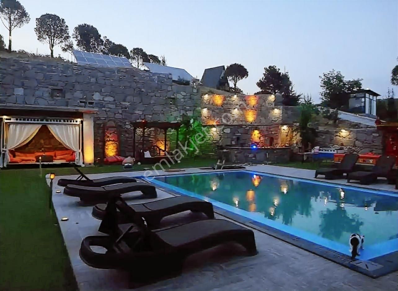 İzmir Bergama'da Doğanın İçinde Malikane