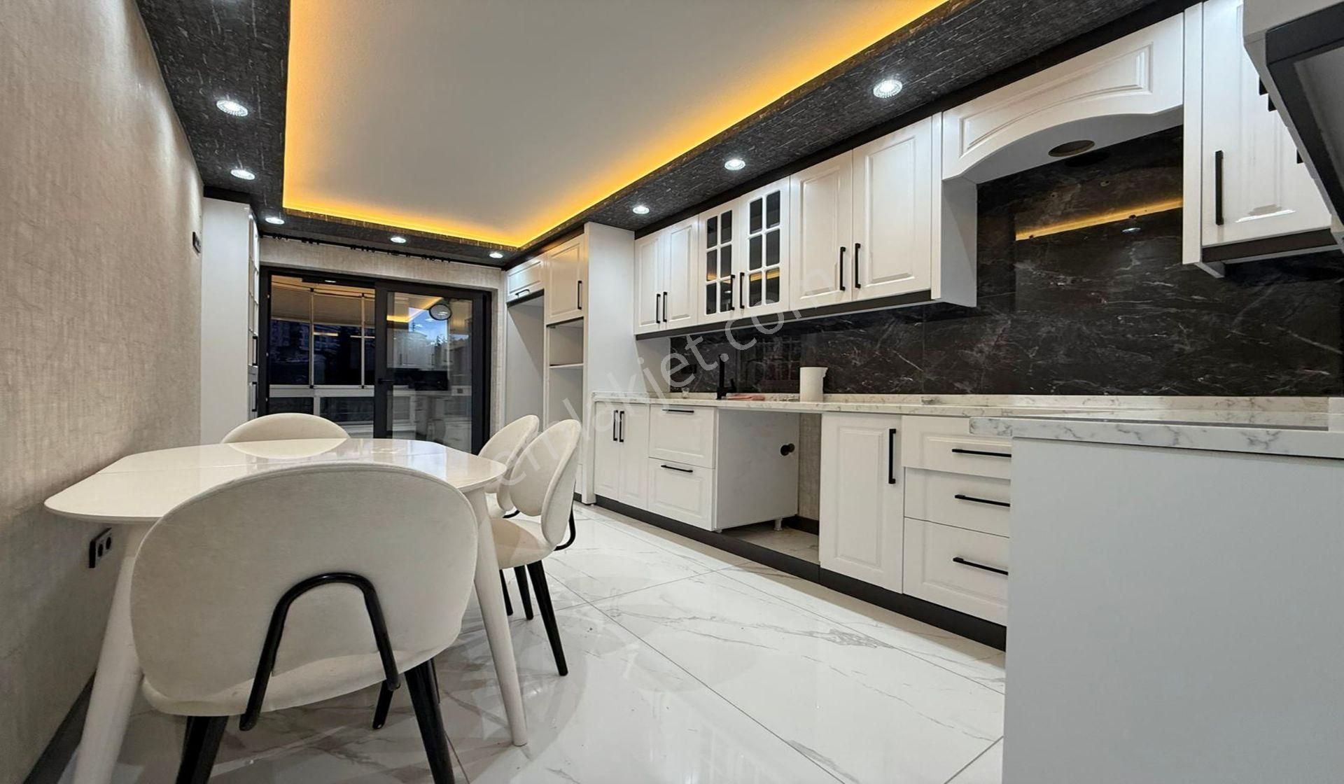 Kuşcağızda Vadi Yakını 3+1 Özel Lüks Yapılı Asansörlü Fırsat