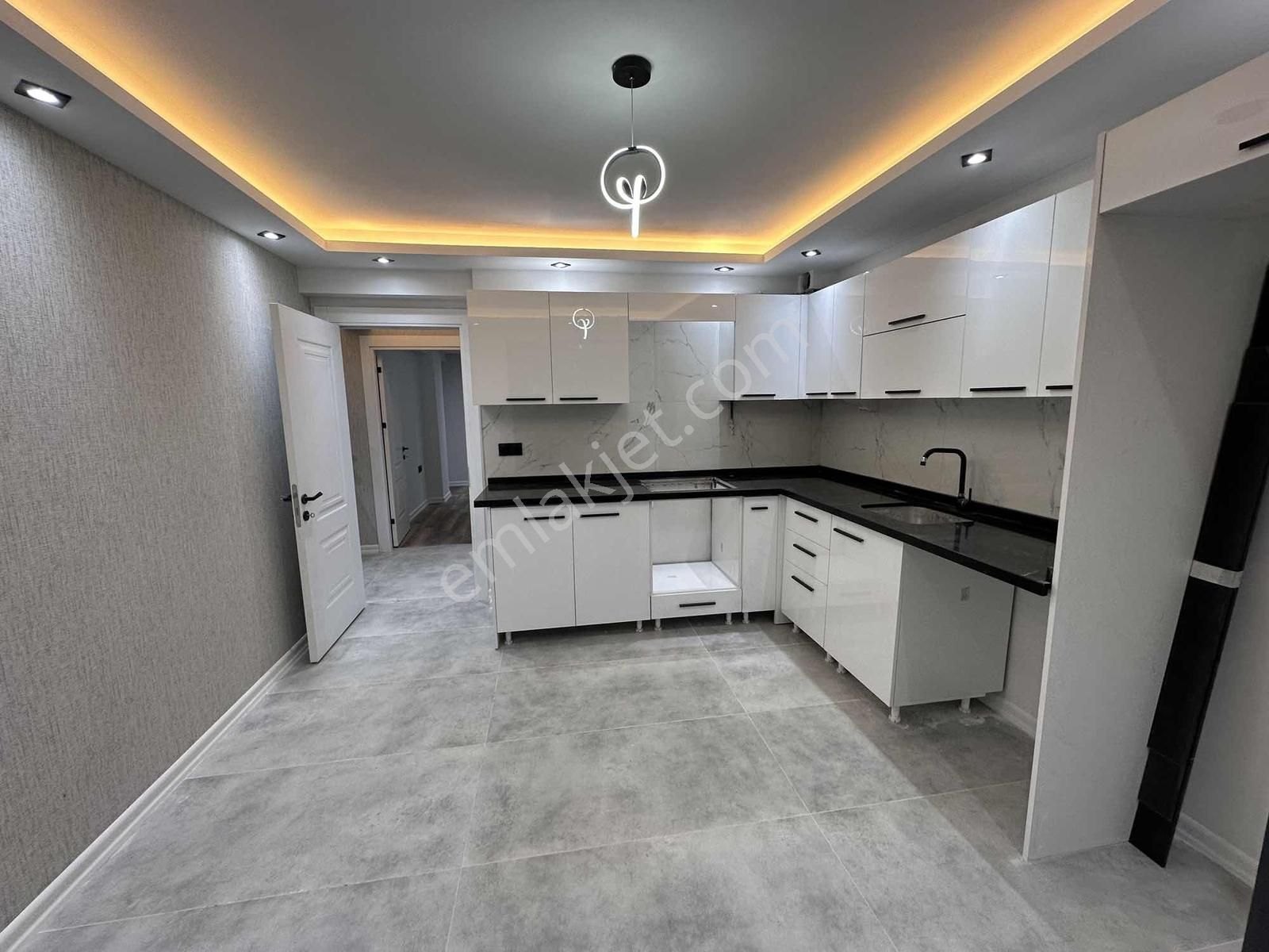 Esentepe Mah. Tei Yanı Yerden Isıtmalı Satılık Lüks 2+1 Daire - Görsel 9