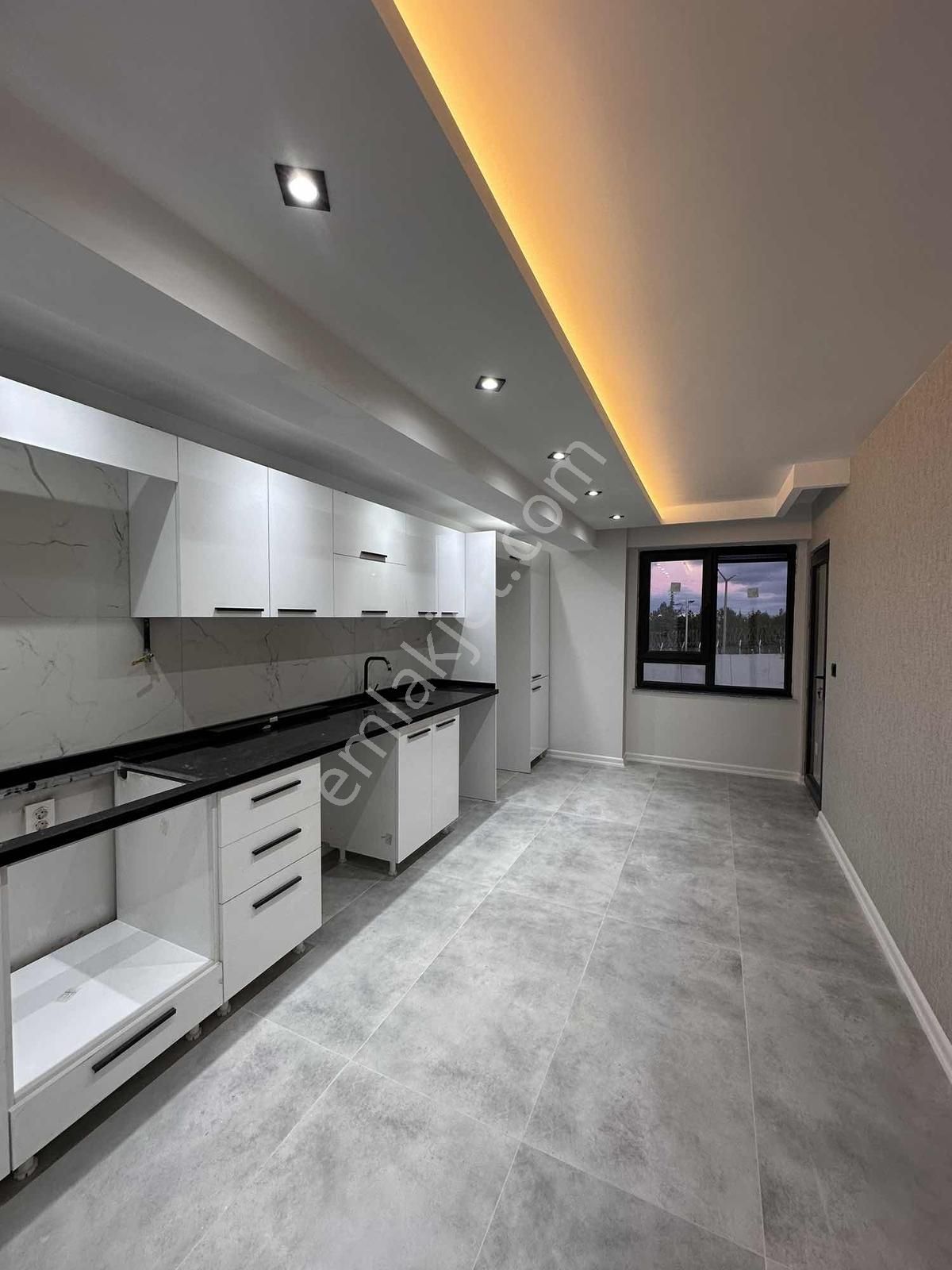 Esentepe Mh. Tei Yanı Zeminden Isıtmalı Satılık Lüks 3+1 Daire - Görsel 16