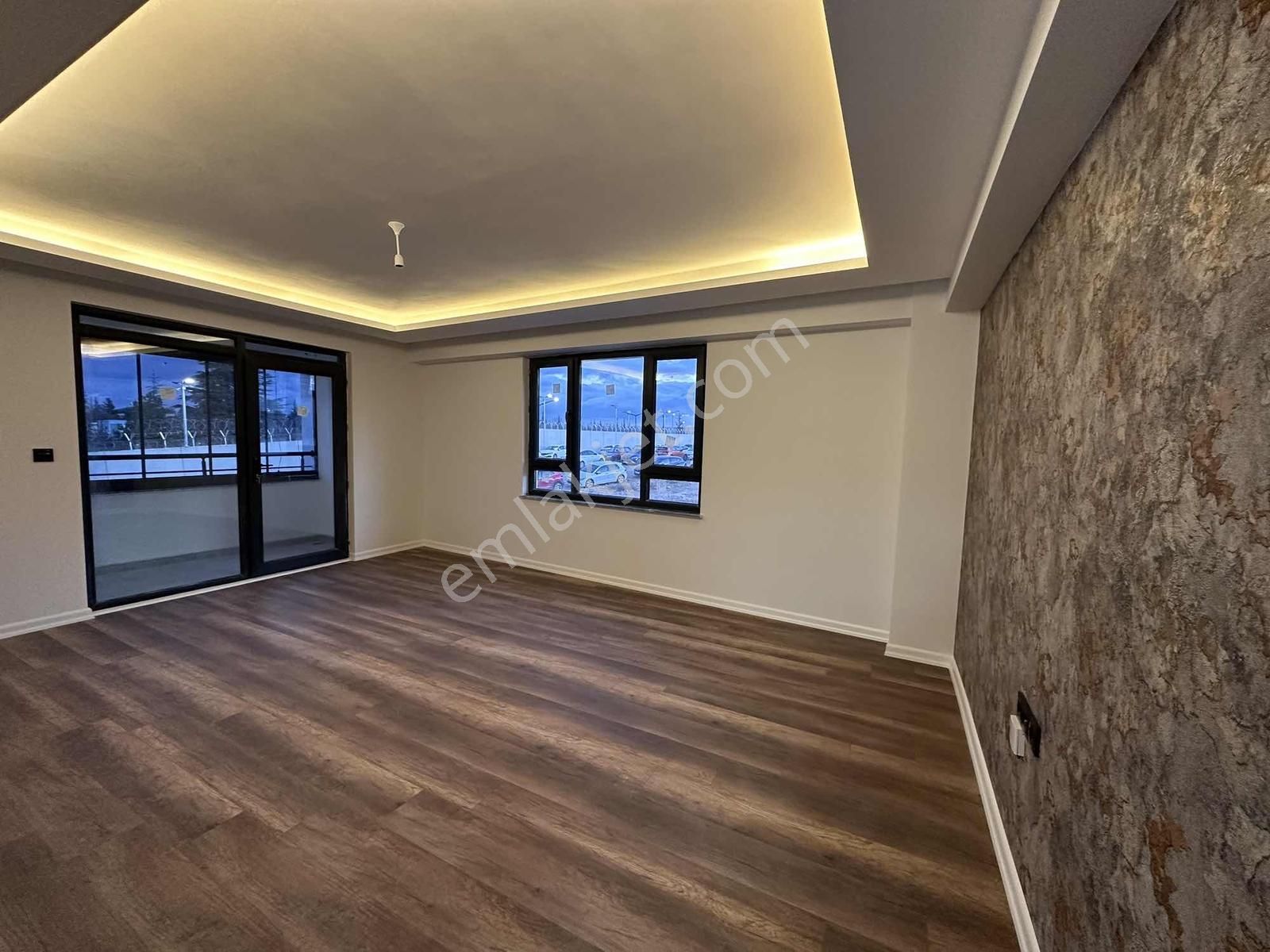 Esentepe Mh. Tei Yanı Zeminden Isıtmalı Satılık Lüks 3+1 Daire