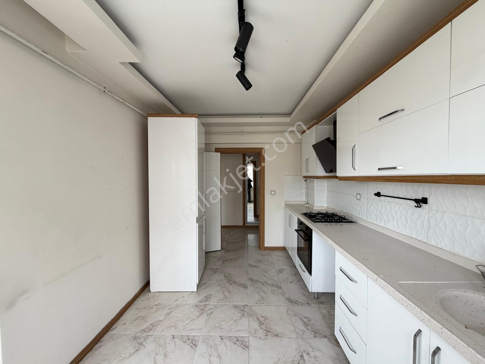 Eminevim Tarzı Finans Kuruluşlarına Uygun Teras Balkonlu 3+1 - Görsel 2