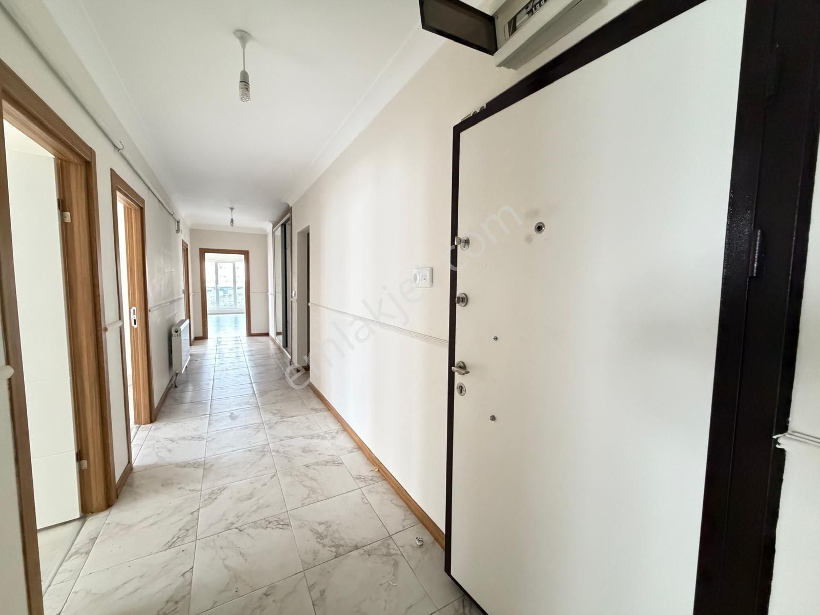 Eminevim Tarzı Finans Kuruluşlarına Uygun Teras Balkonlu 3+1 - Görsel 29