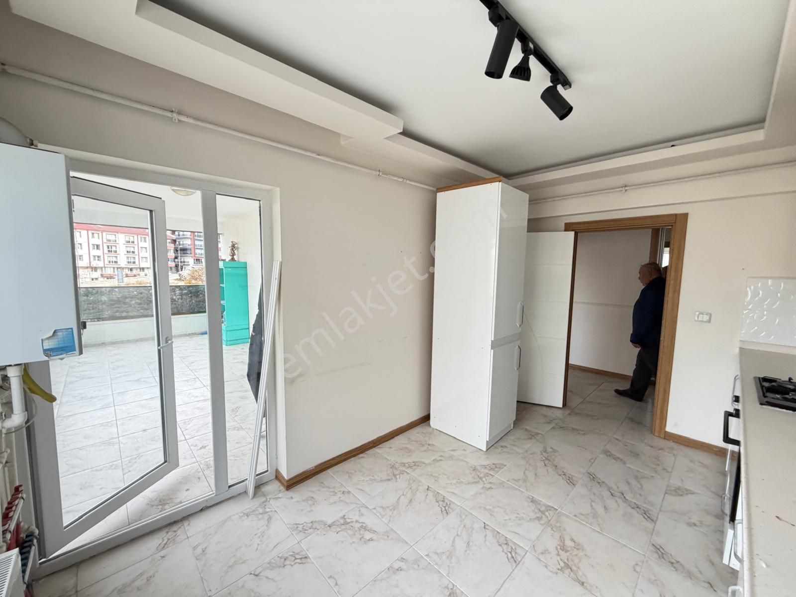 Eminevim Tarzı Finans Kuruluşlarına Uygun Teras Balkonlu 3+1 - Görsel 18