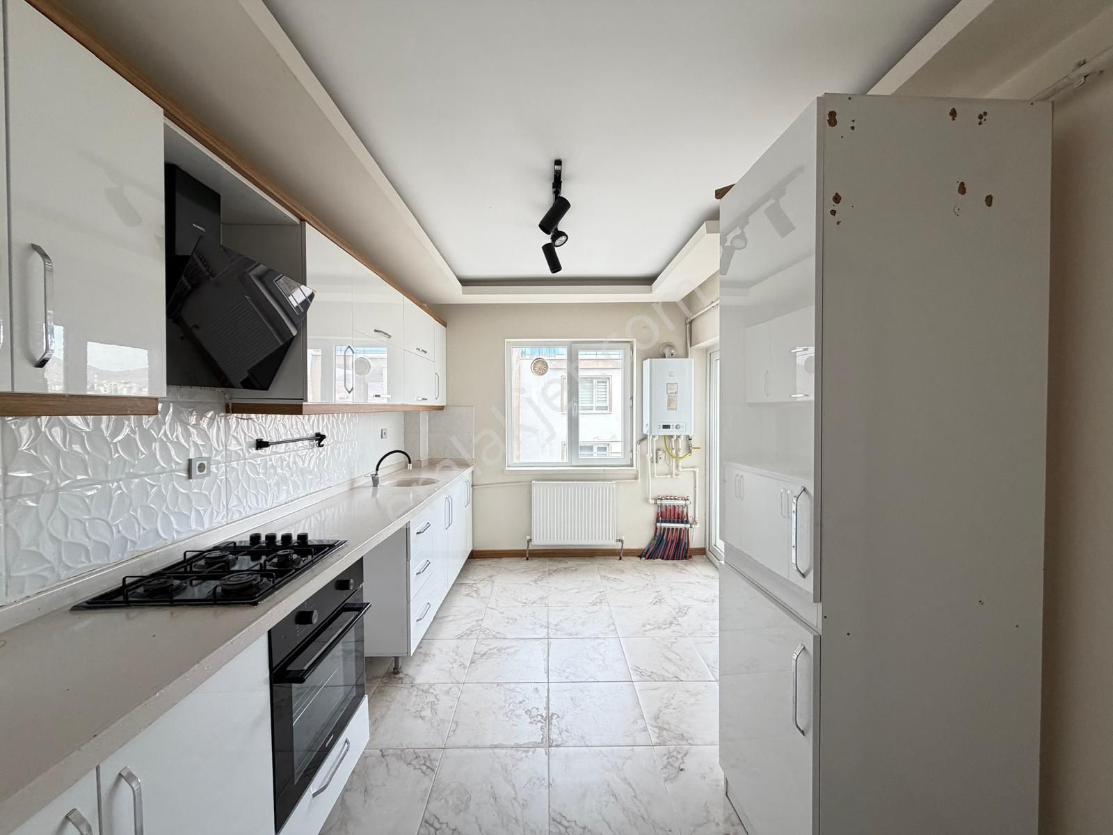 Eminevim Tarzı Finans Kuruluşlarına Uygun Teras Balkonlu 3+1 - Görsel 3