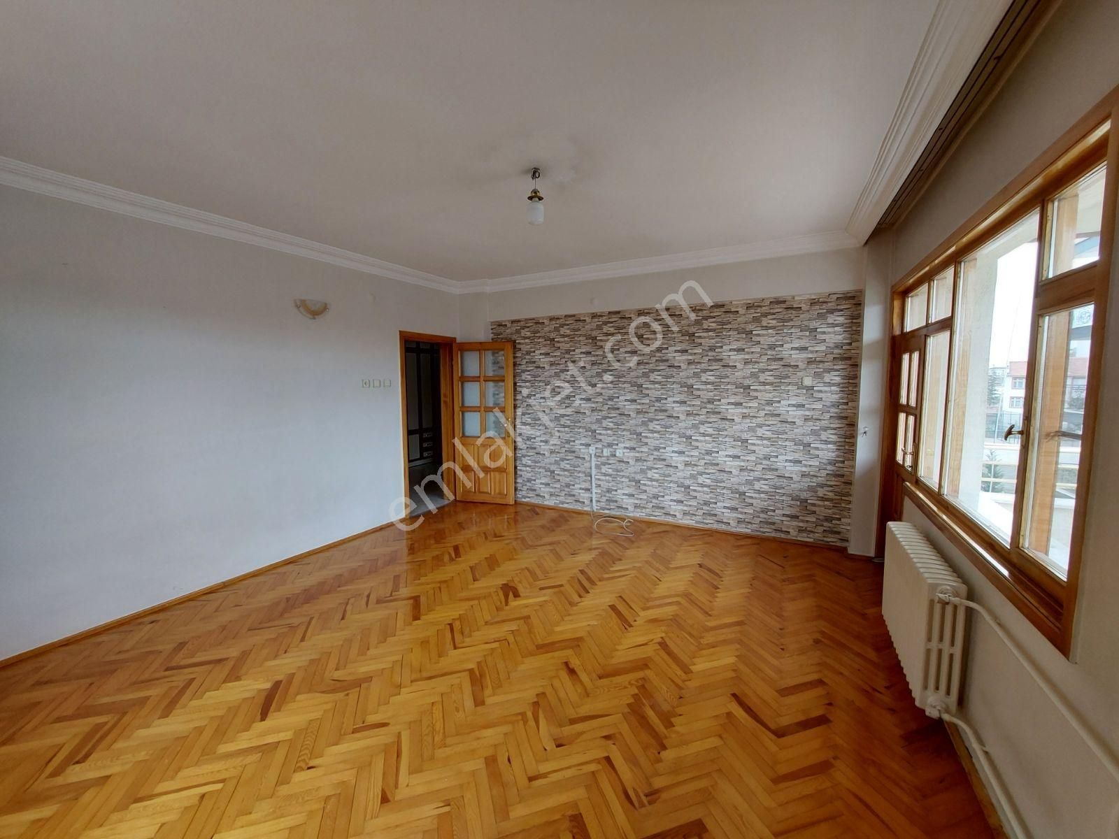 Nakipoğlu'nda Merkezi Konumda, Geniş Ve Masrafsız Kiralık Daire. - Görsel 8