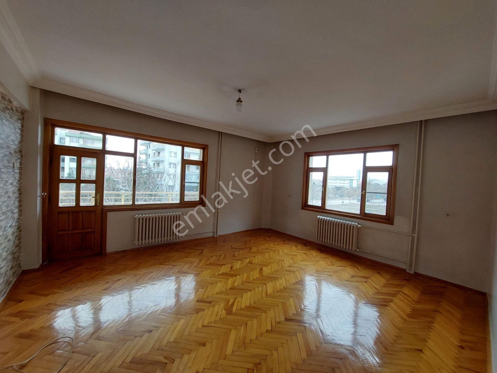 Nakipoğlu'nda Merkezi Konumda, Geniş Ve Masrafsız Kiralık Daire. - Görsel 21