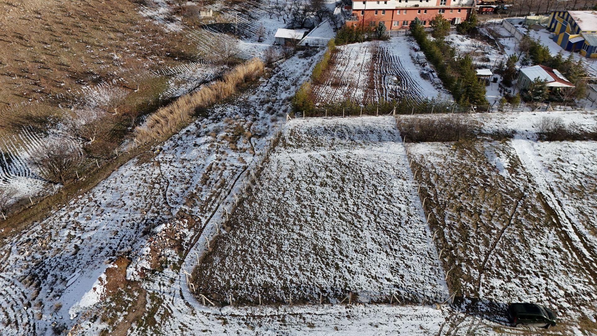 Karaoğlanda Tek Tapu 1018m2 Köşe Parsel Mükemmel Arsa Krdnz Emlk - Görsel 2