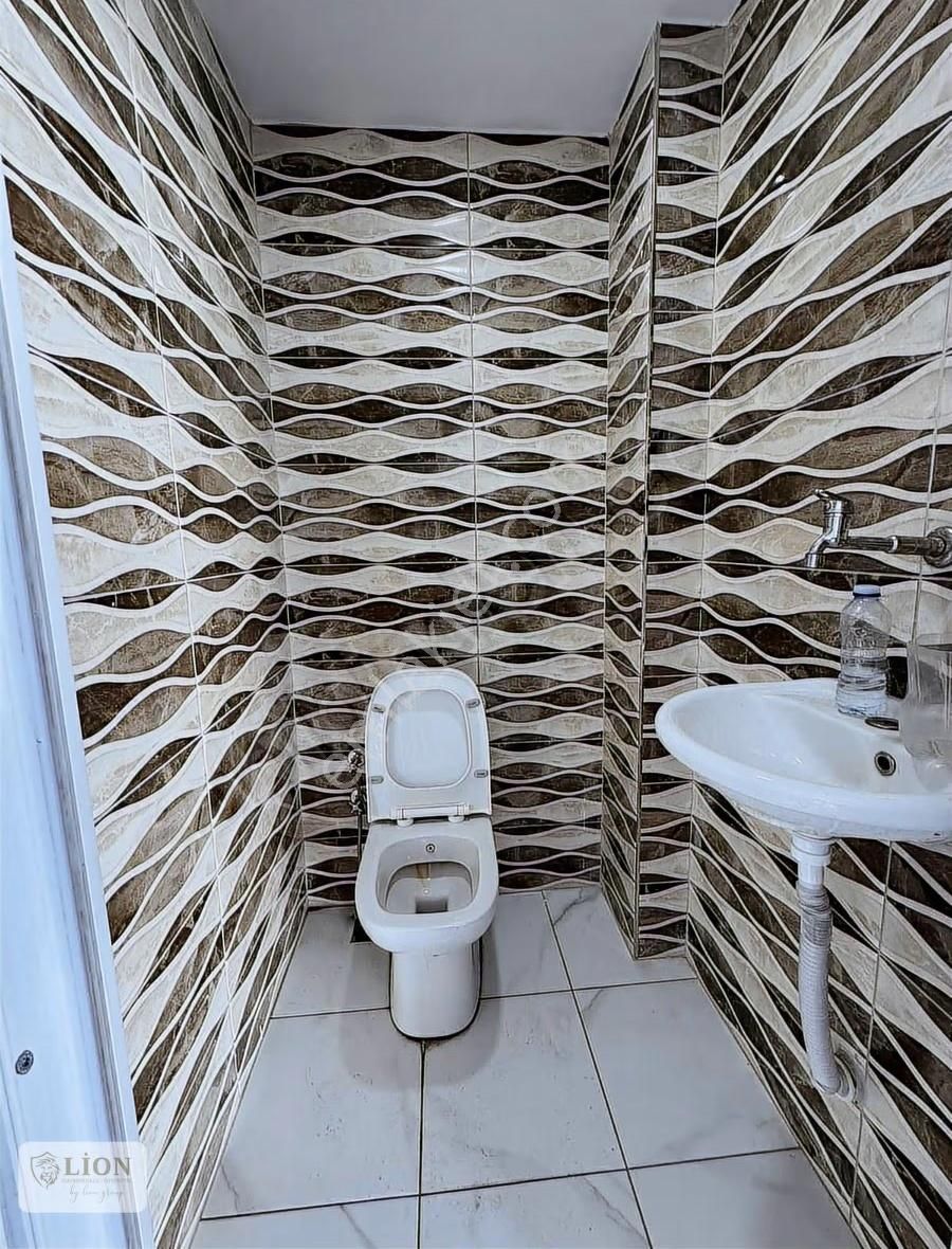 Beylikdüzü Yakuplu Metrobüse Yakın Kiralık 230 M² Dükkan - Görsel 6