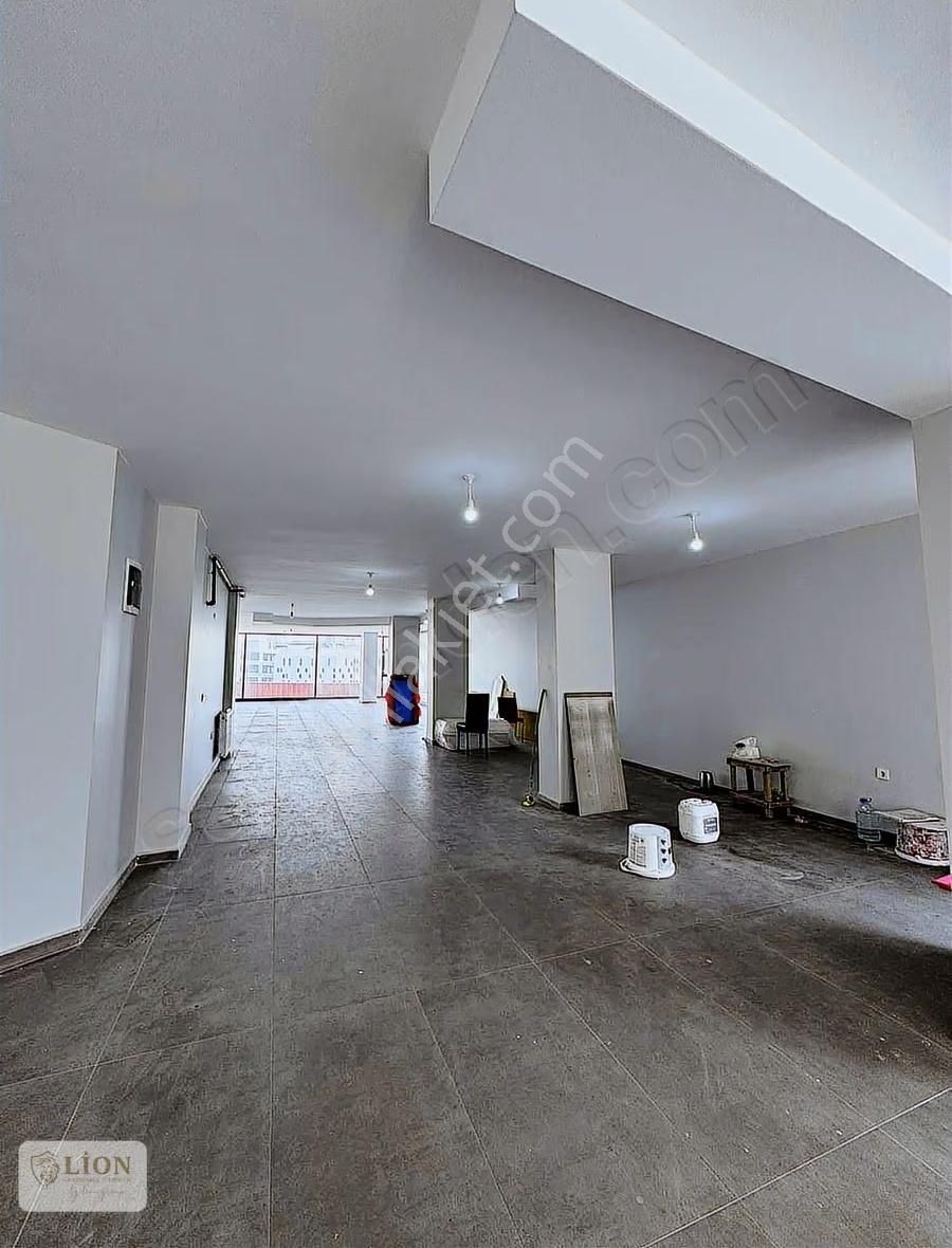 Beylikdüzü Yakuplu Metrobüse Yakın Kiralık 230 M² Dükkan - Görsel 2