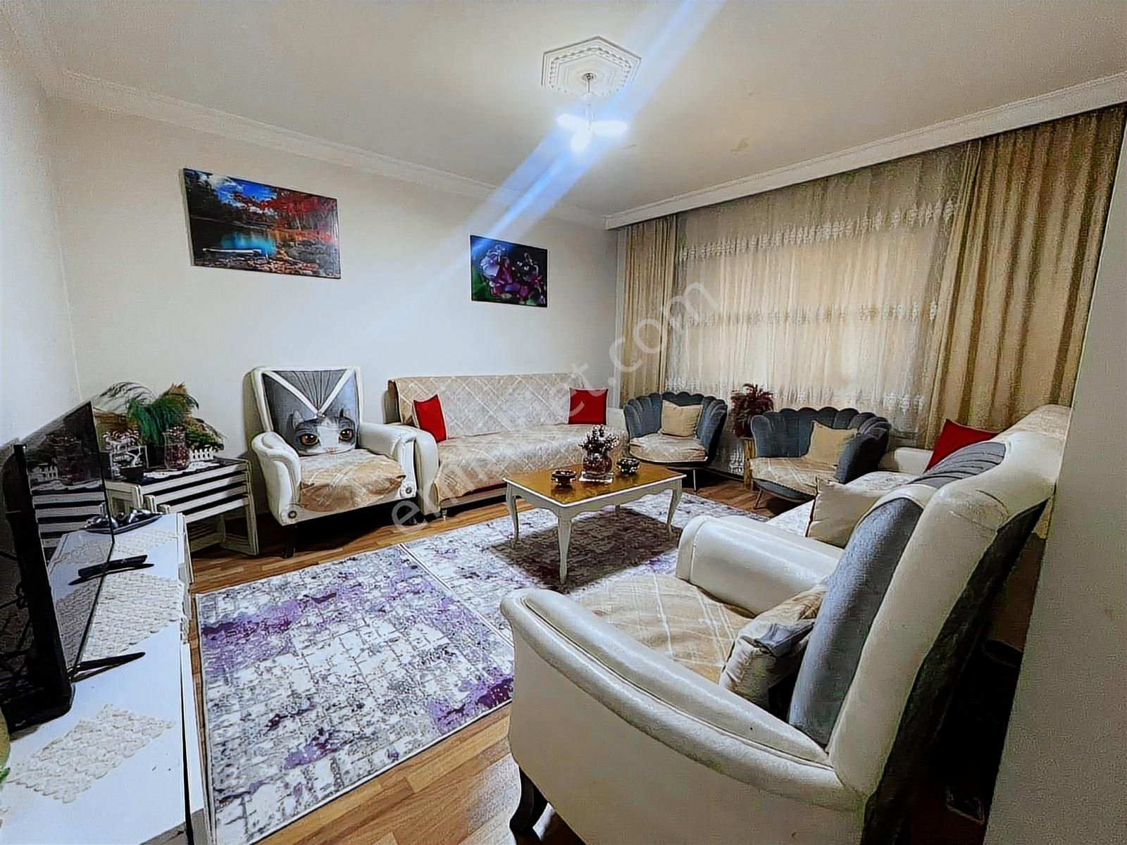 Ovacık Çambaşı Caddesine Yakın 2+1 100 M2 Kat Konumunda Acil !!!