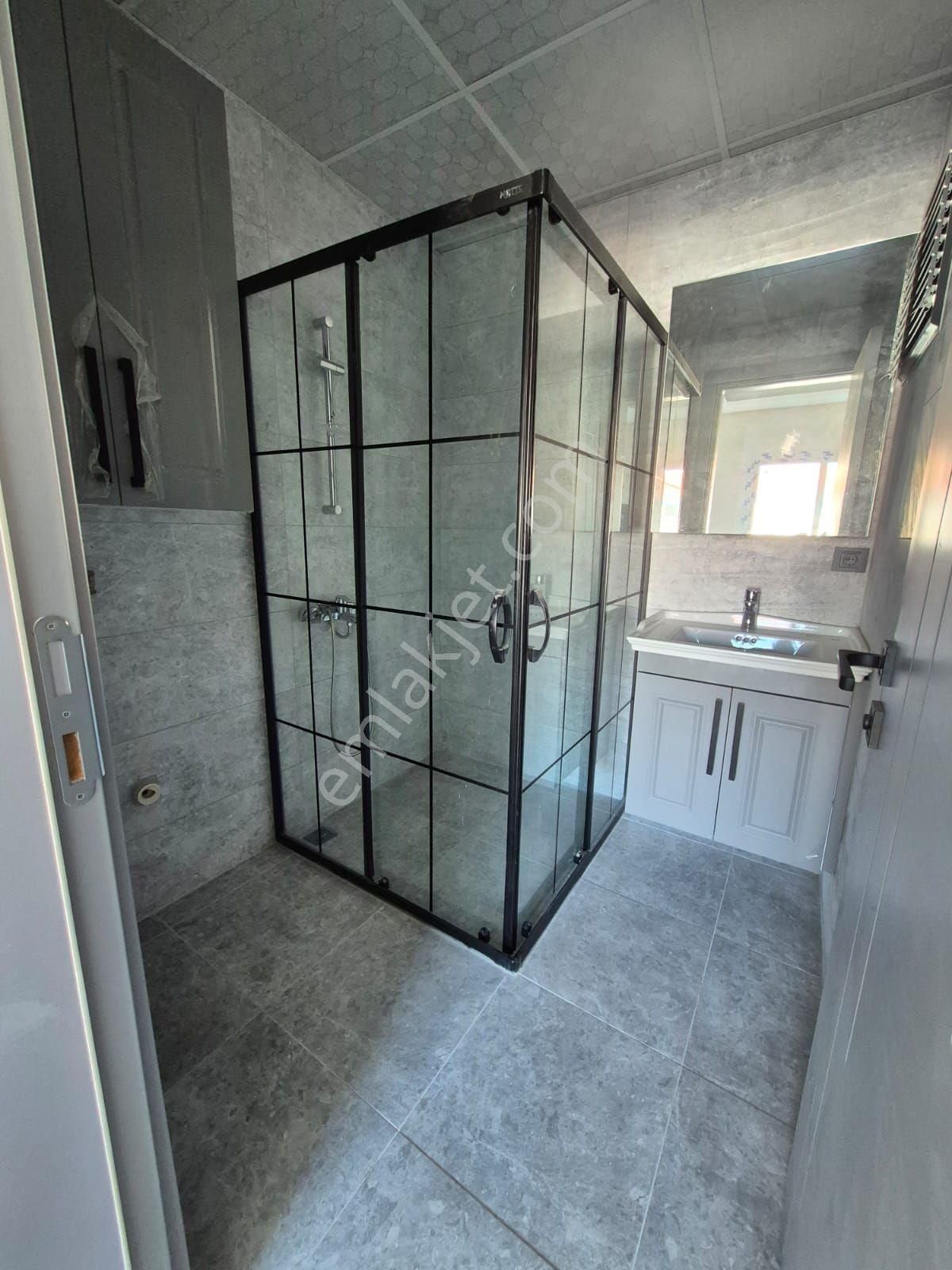 Kuşadası Değirmendere Mahallesinde Doğalgazlı Havuzlu Sitede 2+1 Sıfır Daireler - Görsel 12