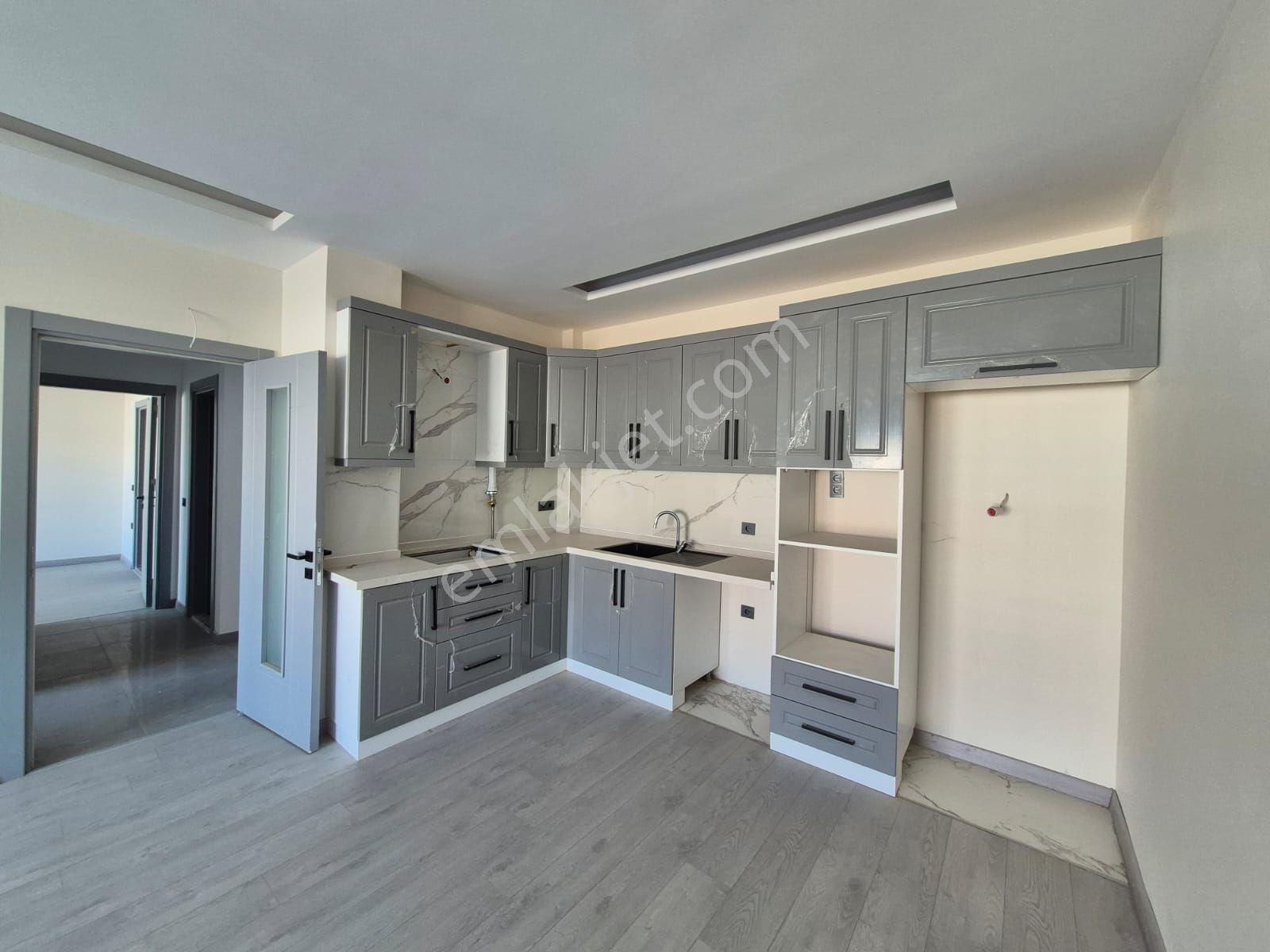 Kuşadası Değirmendere Mahallesinde Doğalgazlı Havuzlu Sitede 2+1 Sıfır Daireler - Görsel 2