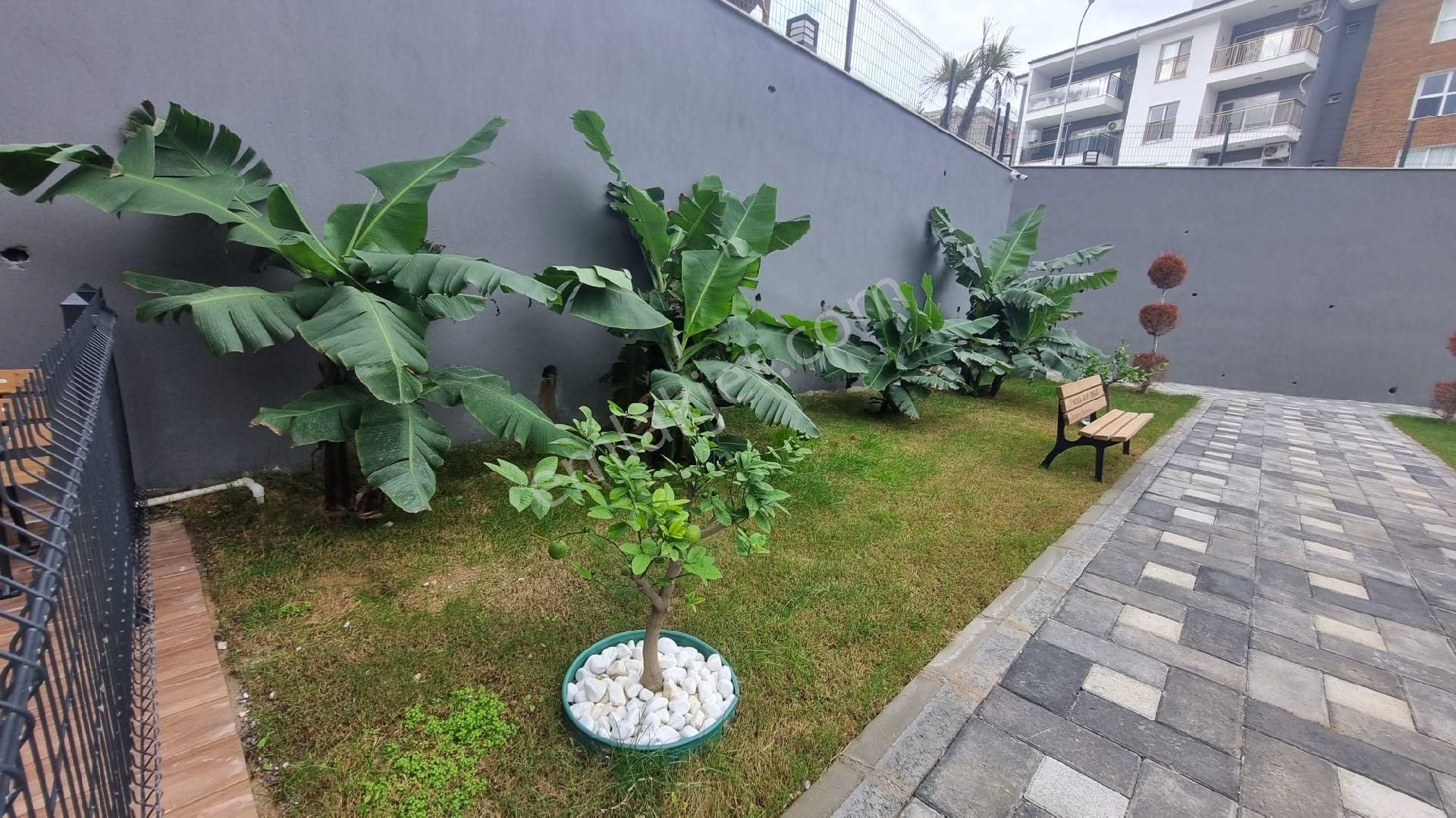 Kuşadası Değirmendere Mahallesinde Doğalgazlı Havuzlu Sitede 2+1 Sıfır Daireler - Görsel 21