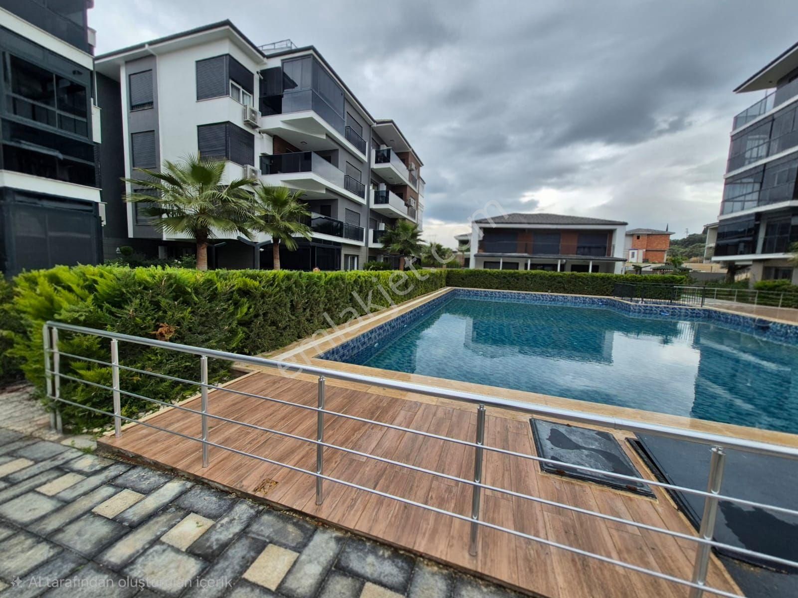 Kuşadası Değirmendere Mahallesinde Doğalgazlı Havuzlu Sitede 2+1 Sıfır Daireler