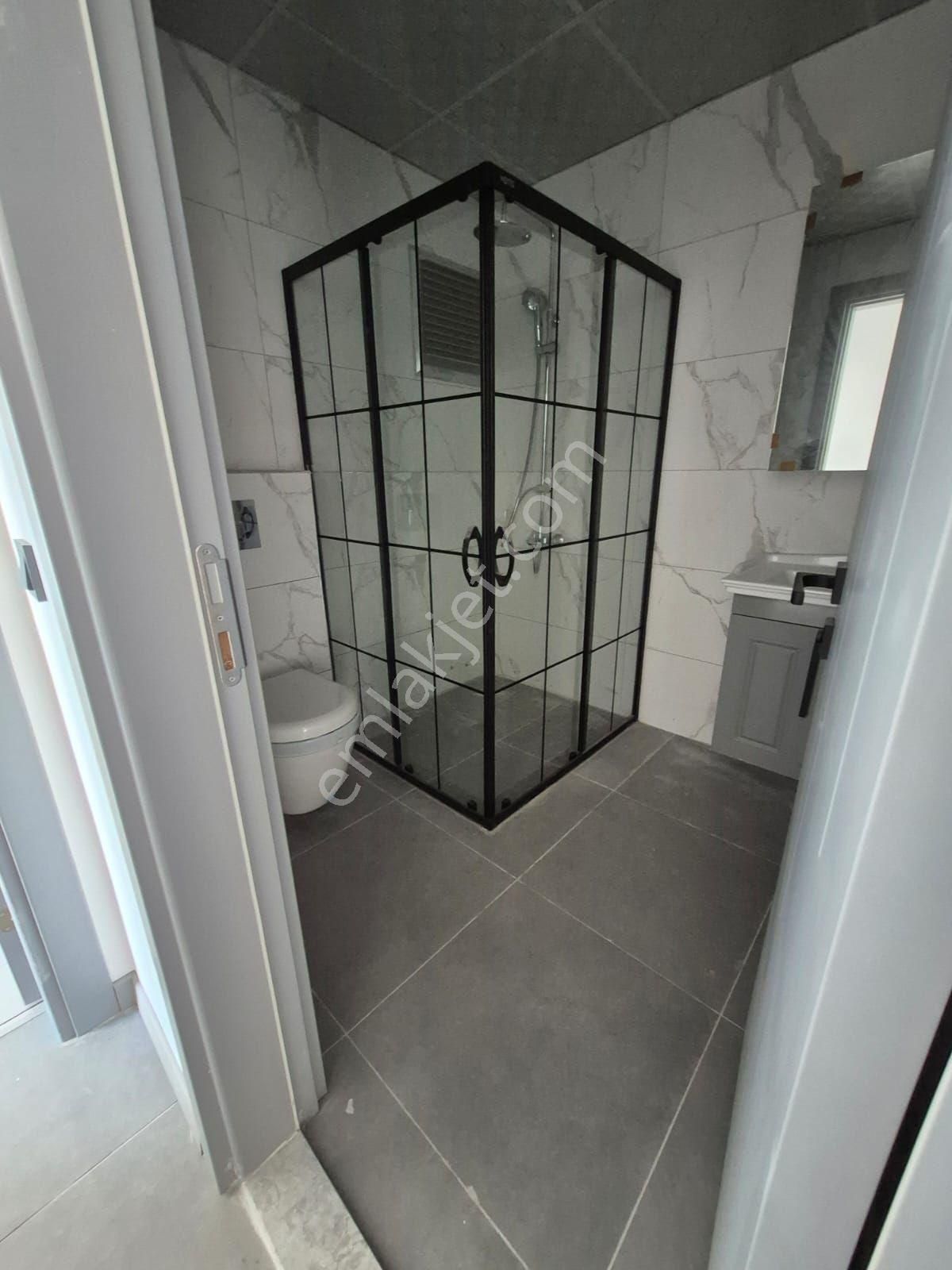 Kuşadası Değirmendere Mahallesinde Doğalgazlı Havuzlu Sitede 2+1 Sıfır Daireler - Görsel 11