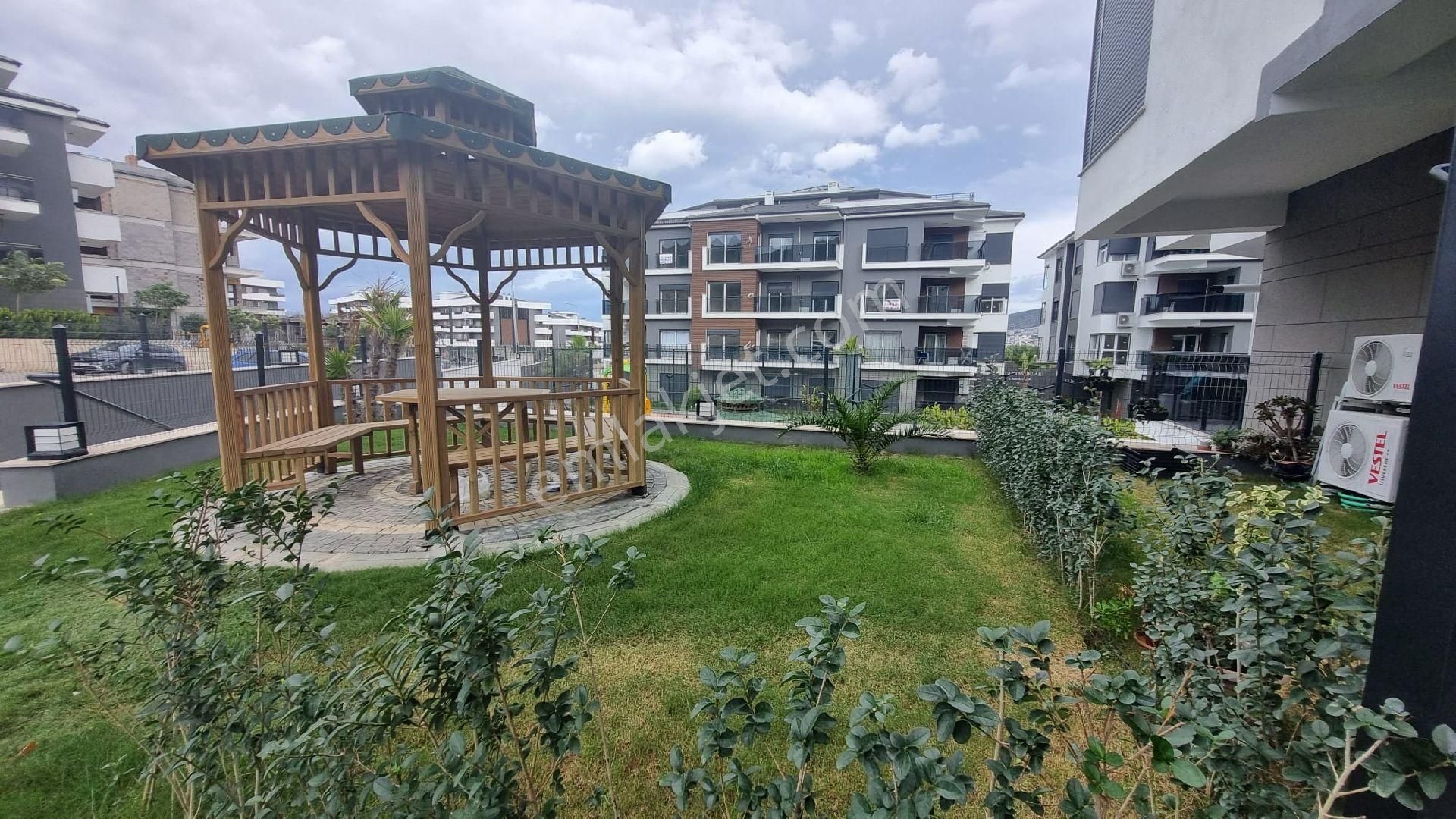 Kuşadası Değirmendere Mahallesinde Doğalgazlı Havuzlu Sitede 2+1 Sıfır Daireler - Görsel 25