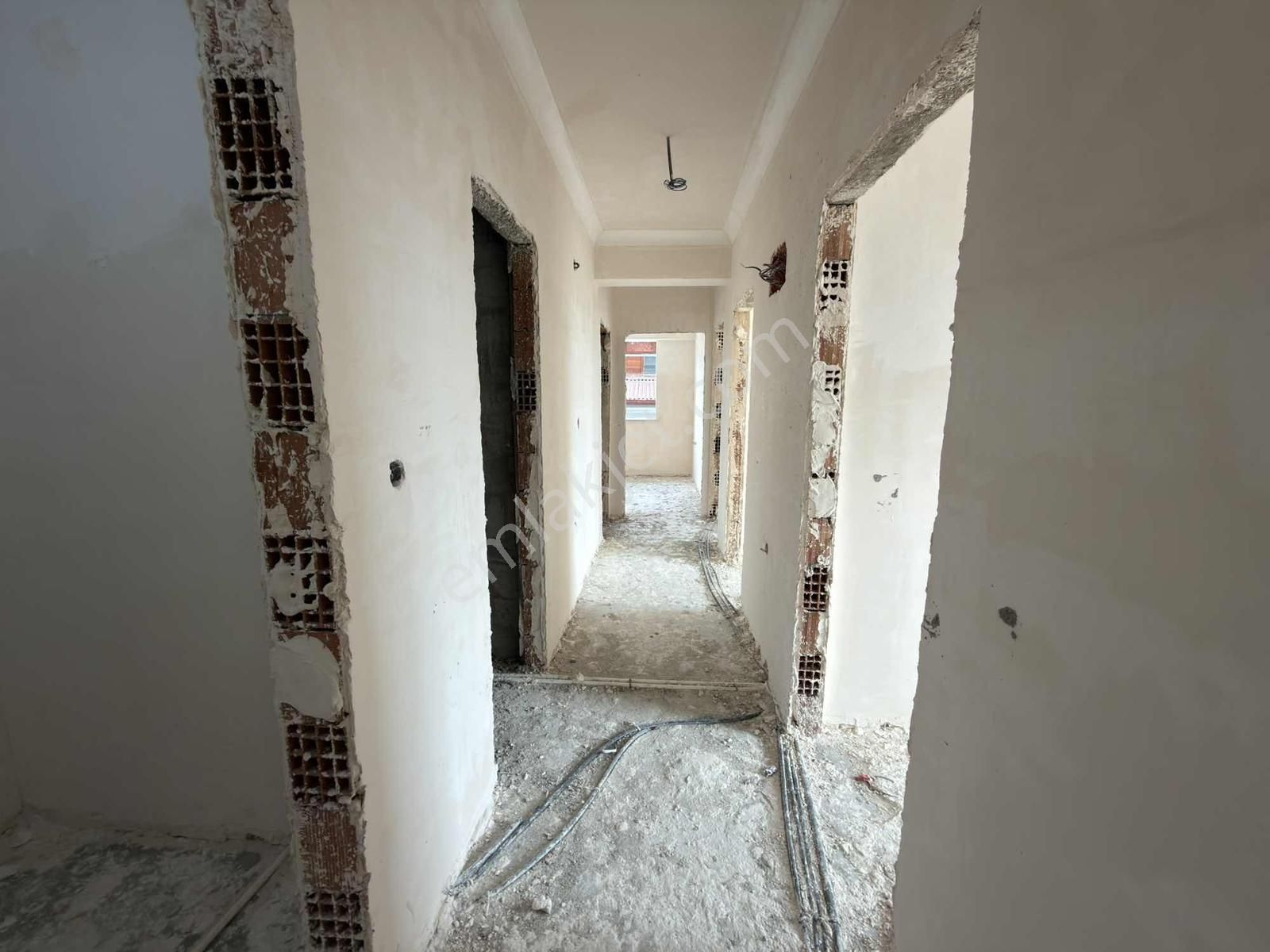 Tuzla Mimar Sinan Satılık Geniş Sıfır 3+1 Asansörlü Arakat Daire - Görsel 9