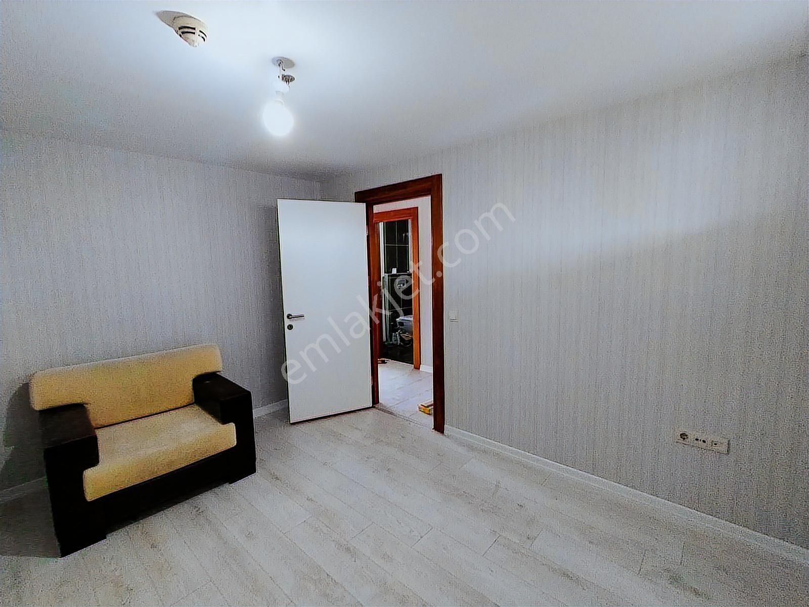 Beylikdüzü Kubis Park Bulvar Cephe Teraslı 3+1 Kiralık Ofis - Görsel 19