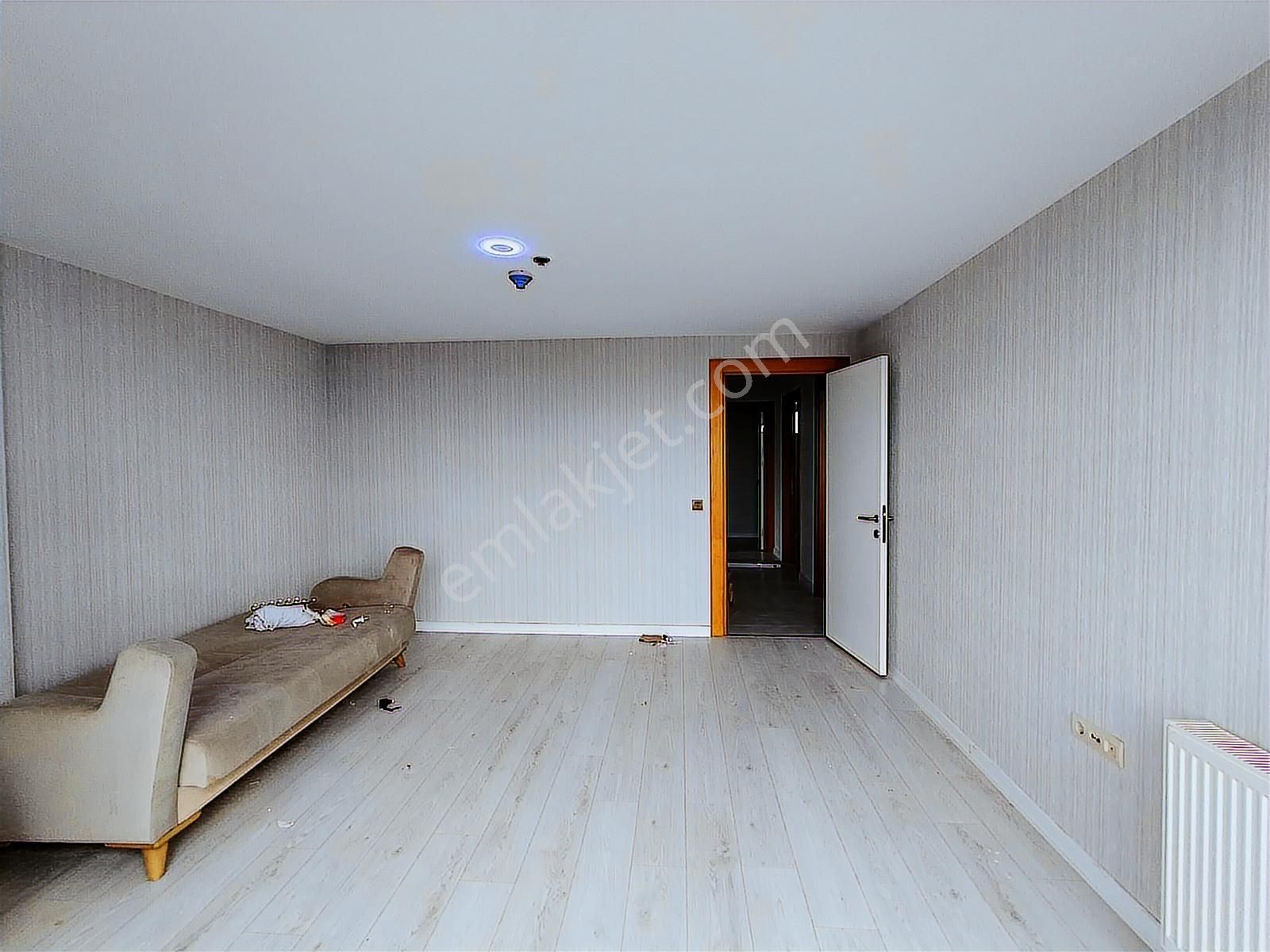 Beylikdüzü Kubis Park Bulvar Cephe Teraslı 3+1 Kiralık Ofis - Görsel 22