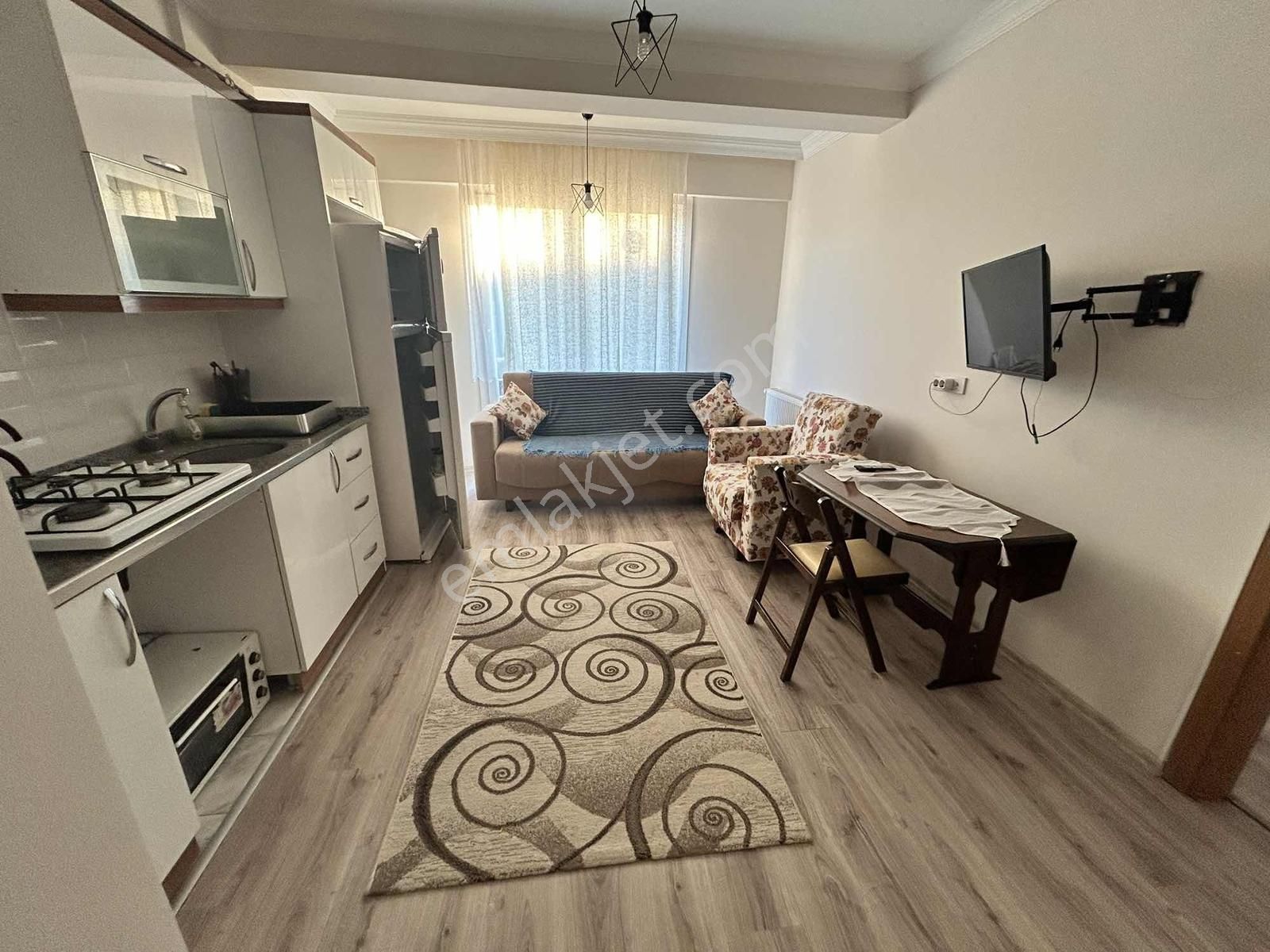 Asil Emlak'tan Muradiye Mah'sinde 1+1 Eşyalı Satılık Daire