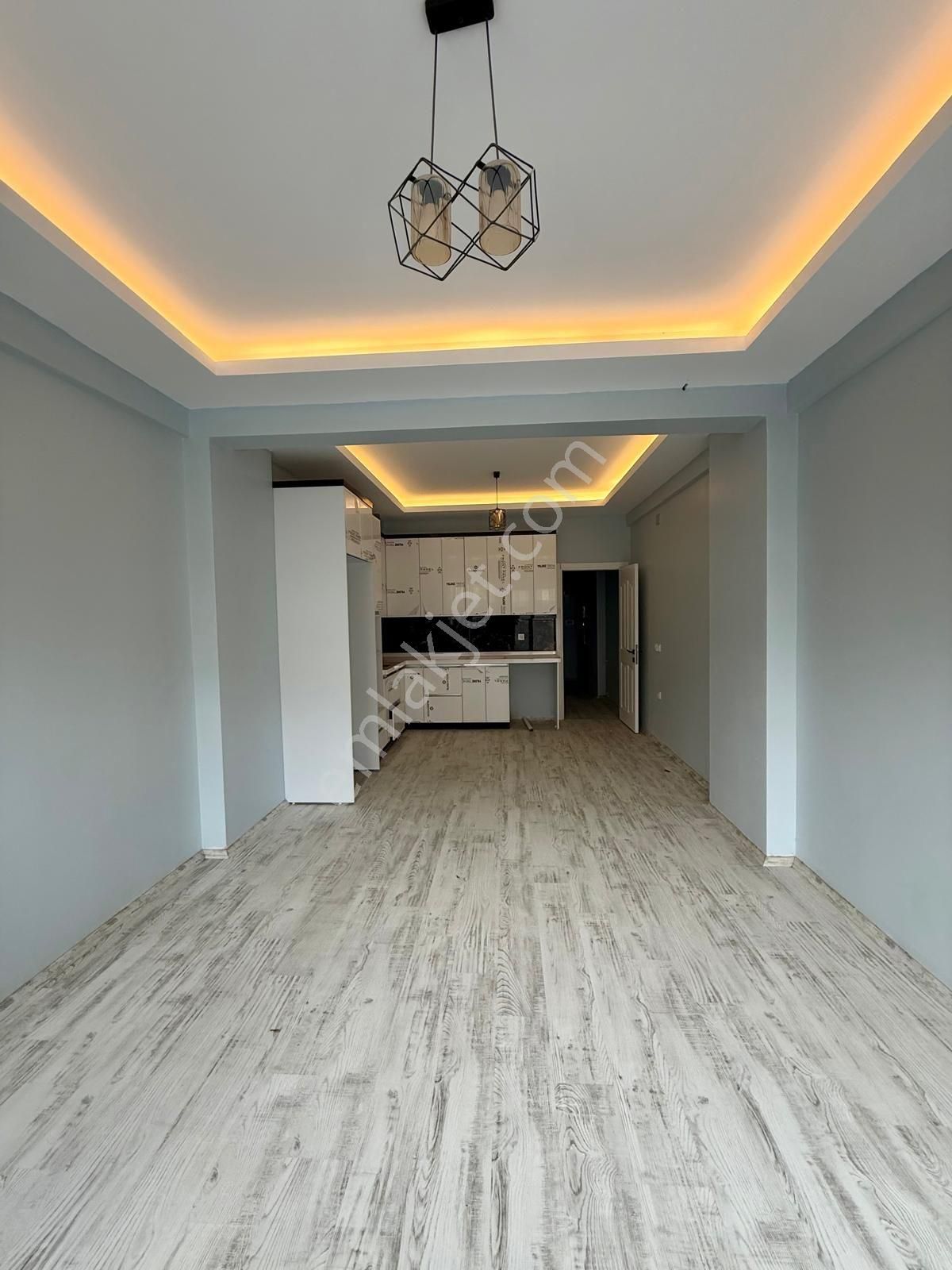 Kuşadasının Tam Merkezinde Yeni Bina Satılık 1+1 Daire !! - Görsel 6