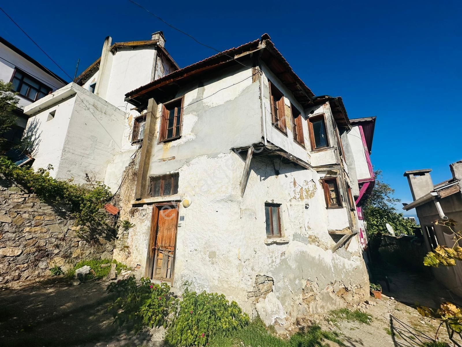 Tırpan Gayrimenkulden Trilye Merkez'de Fırsat Müstakil Ev - Görsel 2