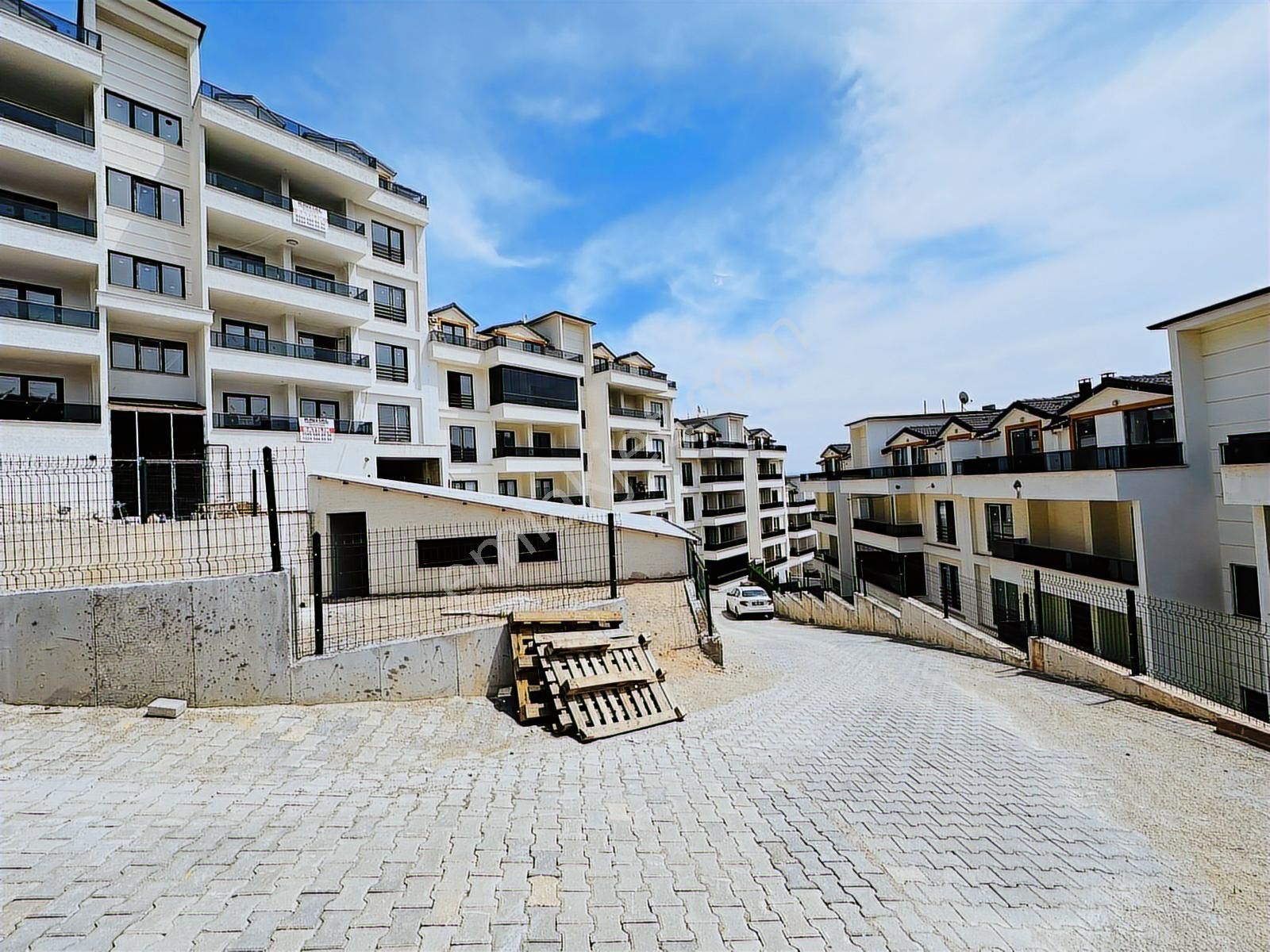 Tırpan Gayrimenkul'den 4+1 Doğa Manzaralı Dubleks Daire - Görsel 16