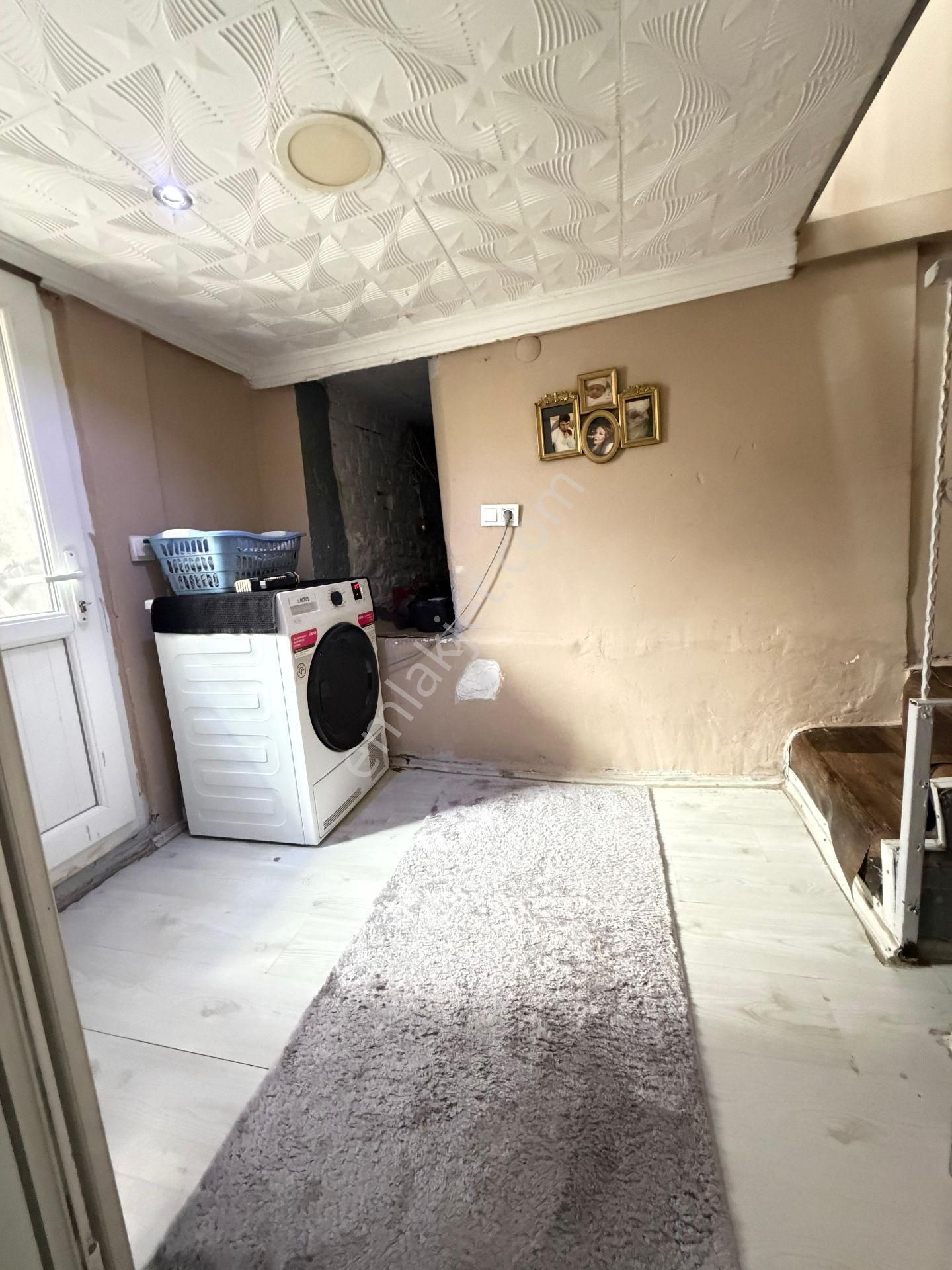 İzmir Konak Halil Rıfat Caddesinde 2katlı Satılık Müstakil Ev - Görsel 14
