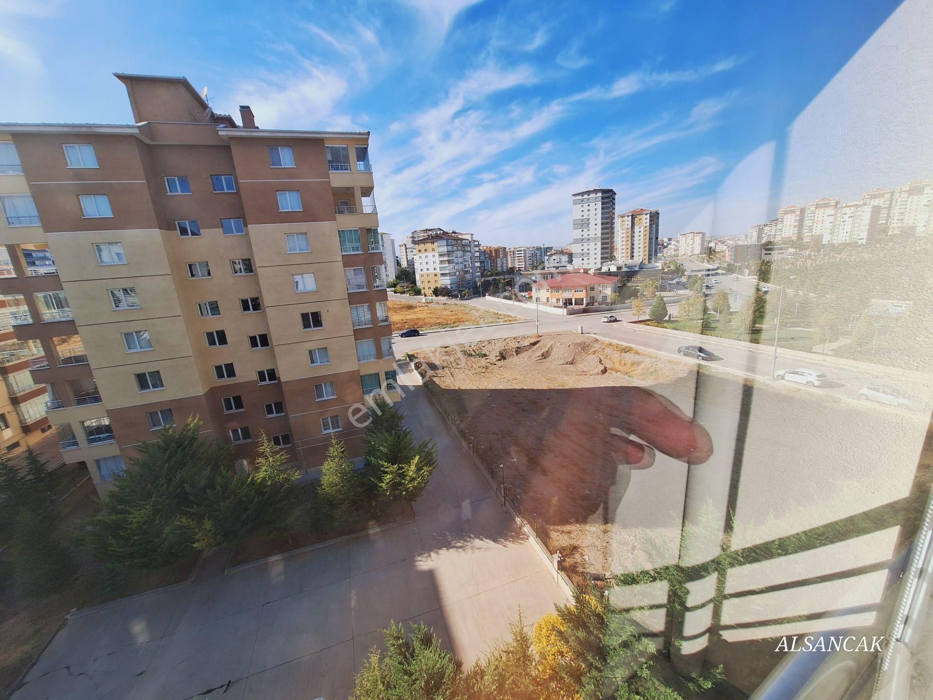 Ahi Mesut Merkezde 4+1 Orta Kat Satılık Daire 2 Banyo 2 Balkonlu - Görsel 26