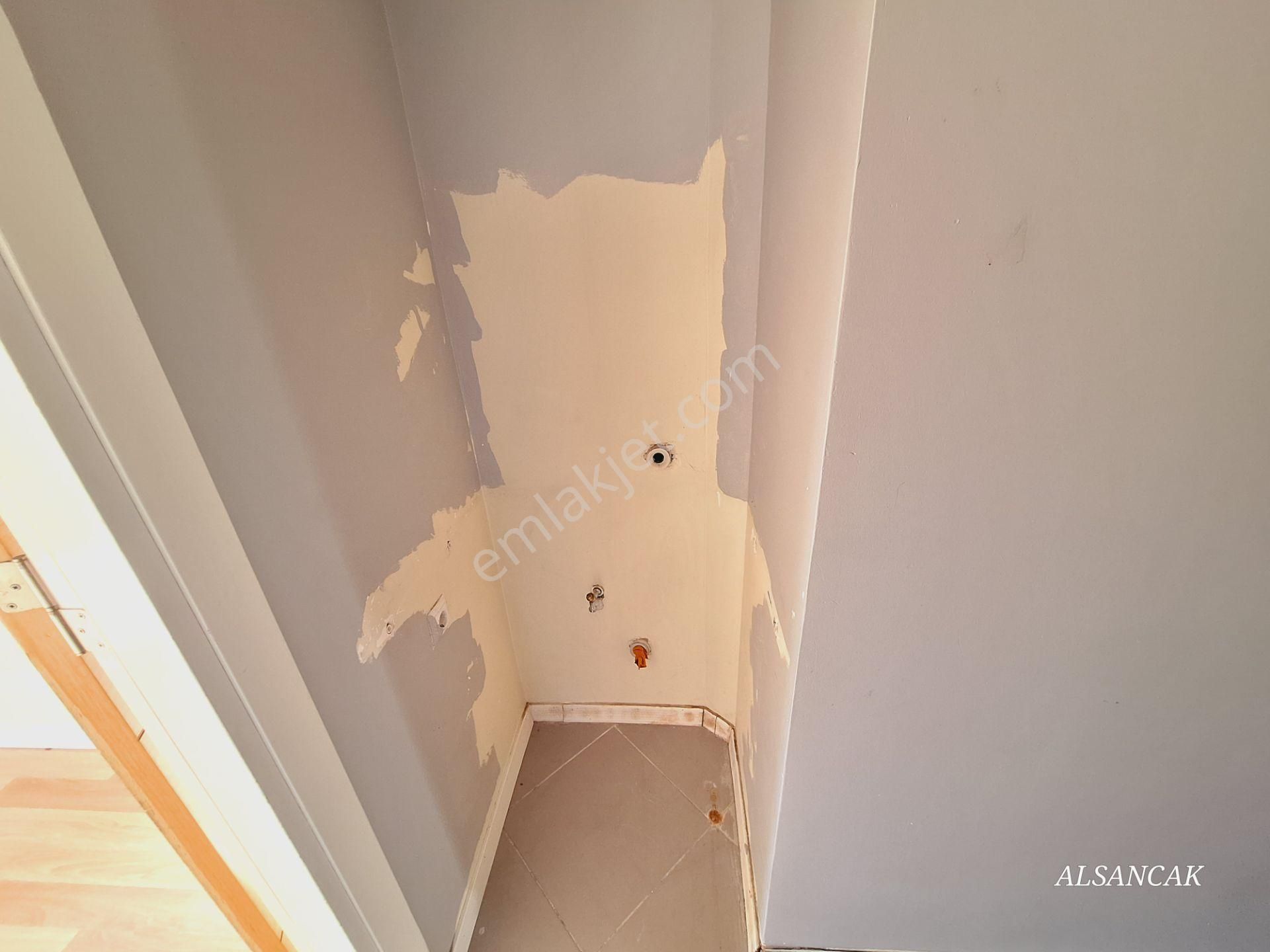 Ahi Mesut Merkezde 4+1 Orta Kat Satılık Daire 2 Banyo 2 Balkonlu - Görsel 21