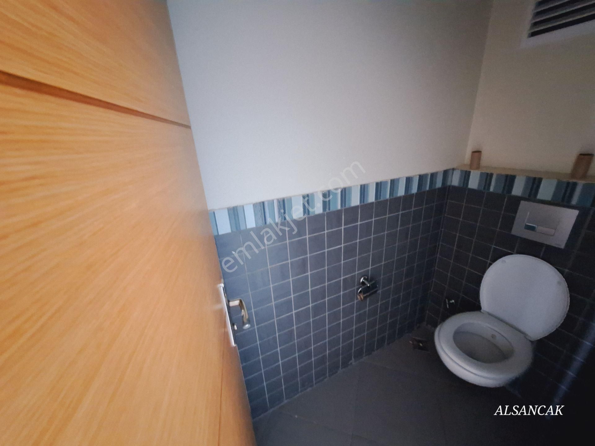 Ahi Mesut Merkezde 4+1 Orta Kat Satılık Daire 2 Banyo 2 Balkonlu - Görsel 15