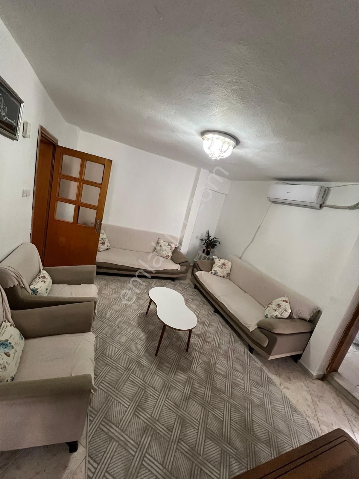 Kuşadası Merkezde İkicesmelik Mahallesinde Arakat Ferah 2+1 Satılık Daire - Görsel 8