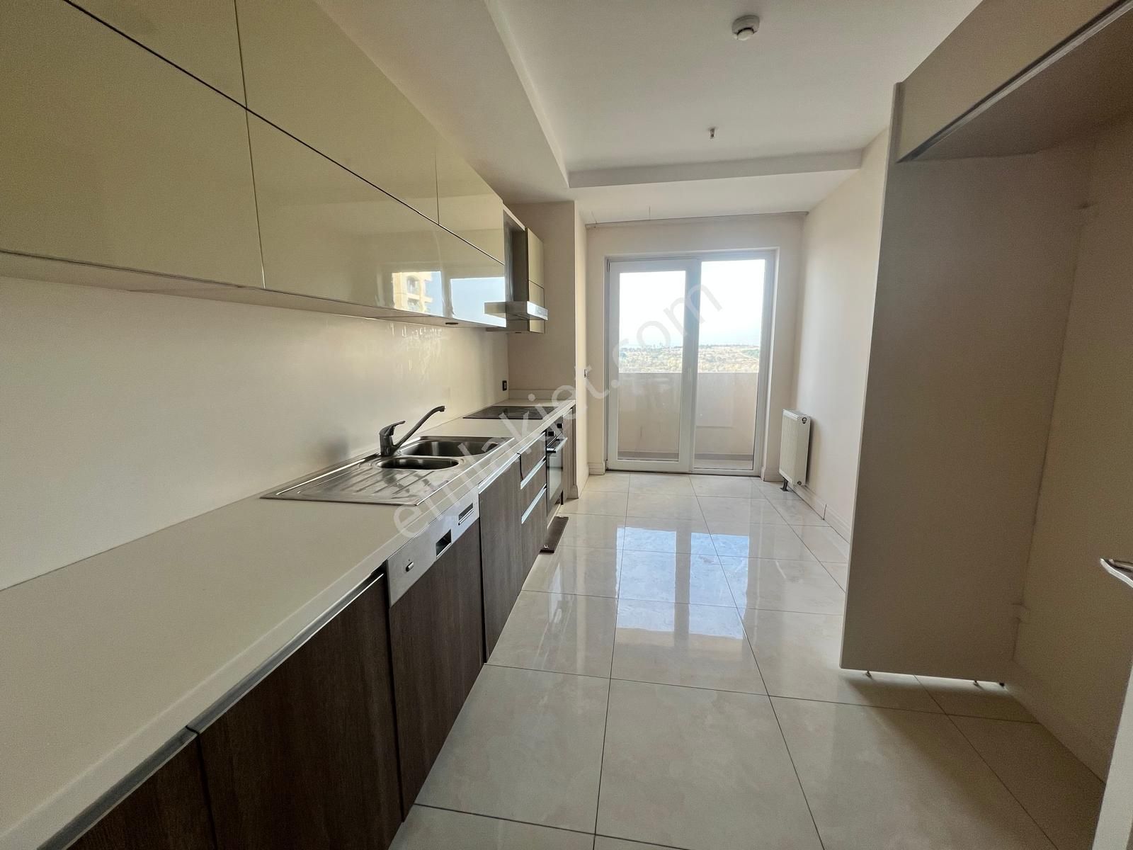 Kiptaş Venezia Mega Satılık Boş Avm Mnzr. 2 Banyolu Balkonlu En Uygun 3+1 Daire - Görsel 15