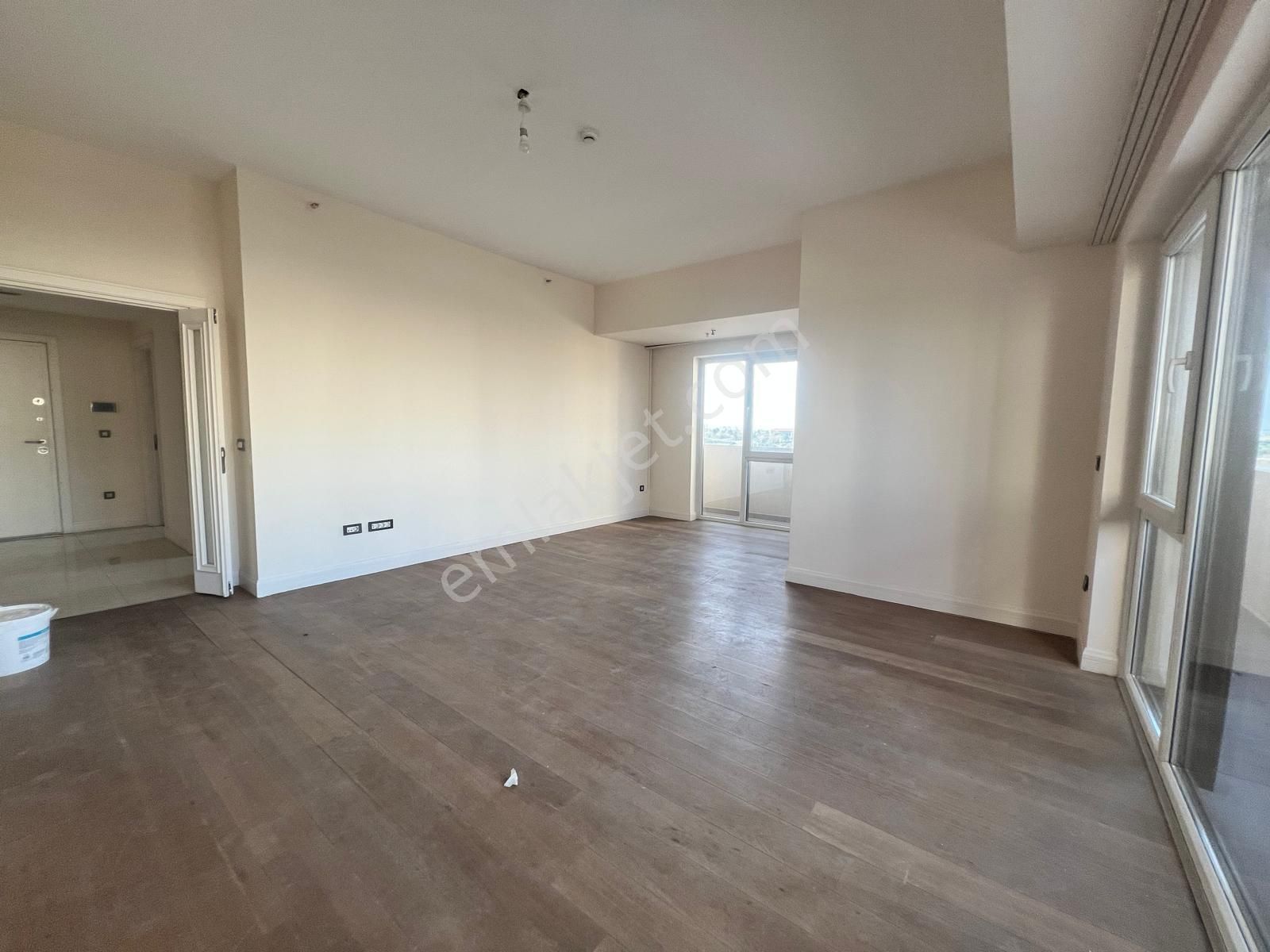 Kiptaş Venezia Mega Satılık Boş Avm Mnzr. 2 Banyolu Balkonlu En Uygun 3+1 Daire - Görsel 4