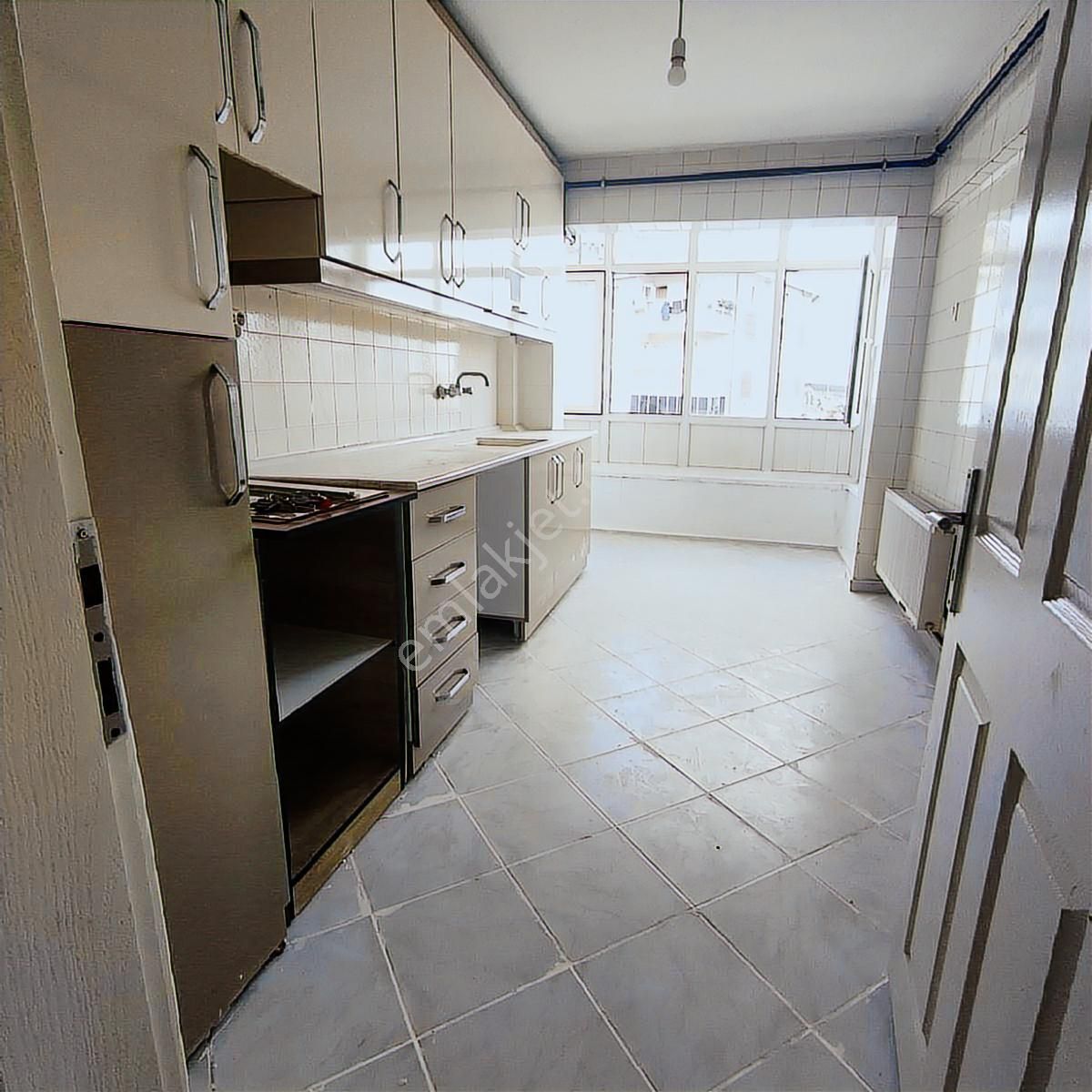 Cemal Emlak Bursa Yildirim Ankara Asfaltı 3+1 Tadilat Ve Boyası - Görsel 4