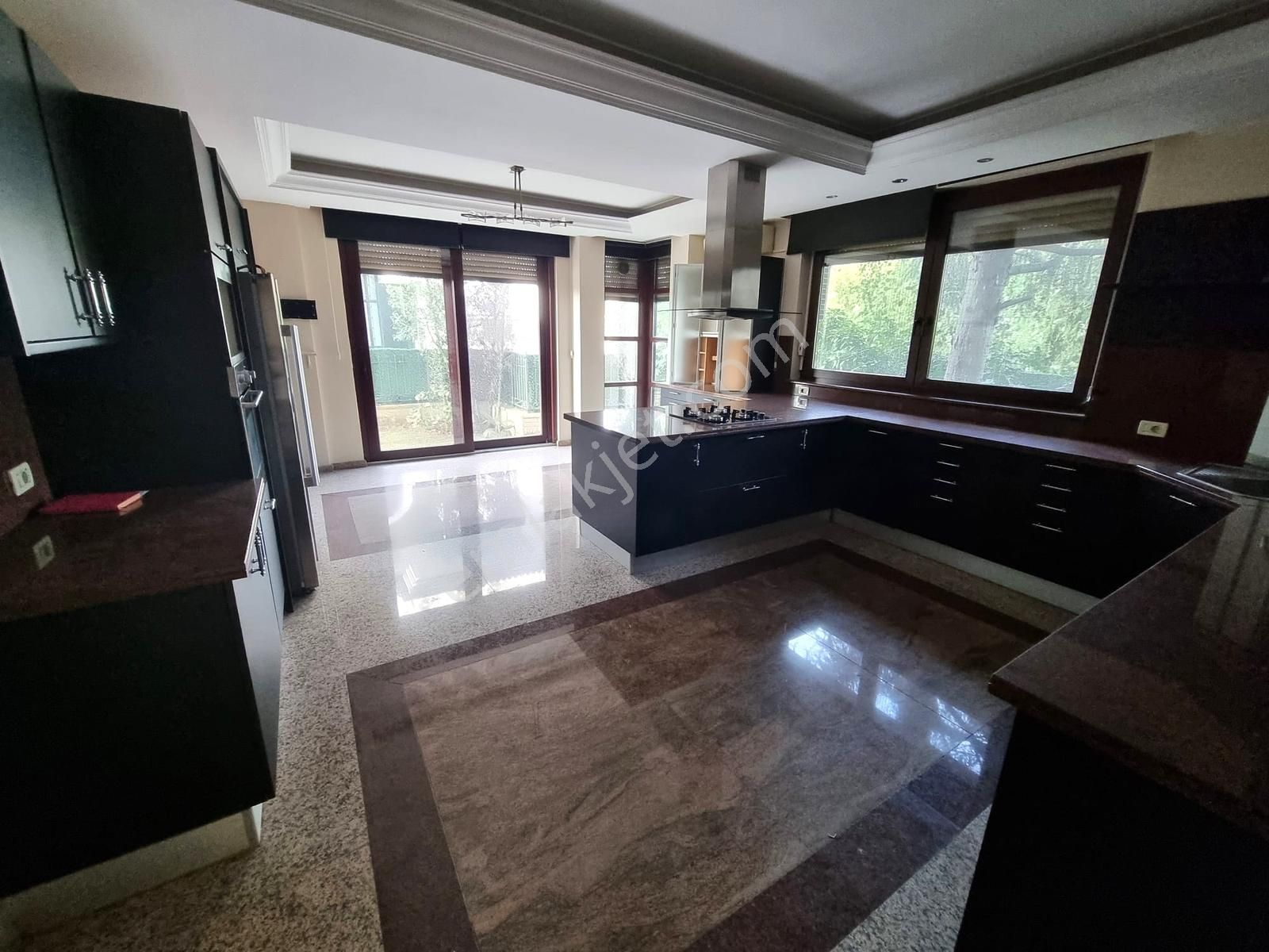 Güzel Boğaz Manzaralı : Doğayla İç İçe : 6+2 Uygun Fırsat Villa - Görsel 7