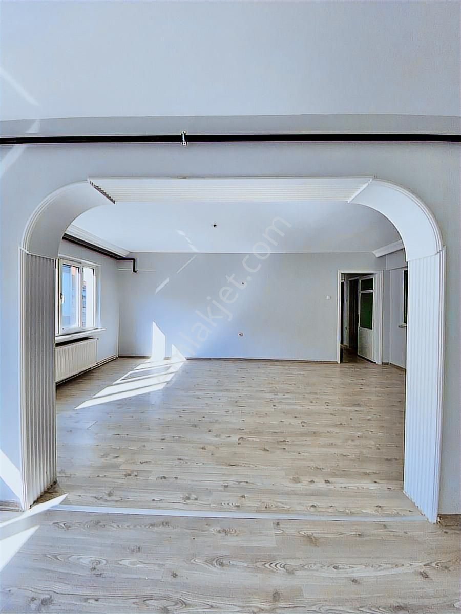 Cemal Emlak Bursa Yıldırım Setbaşı Namazgah 4.kat Full Bakımlı F - Görsel 19