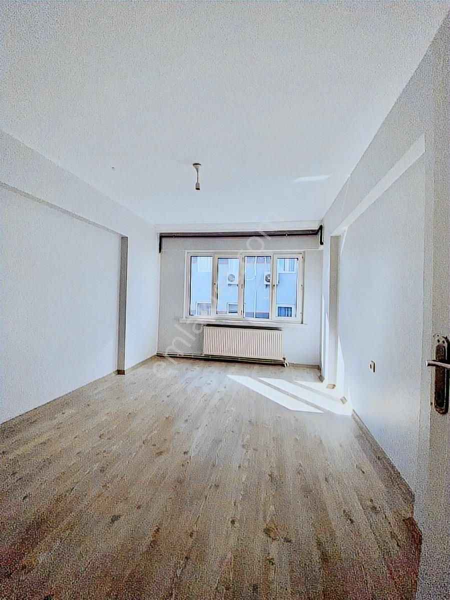 Cemal Emlak Bursa Yıldırım Setbaşı Namazgah 4.kat Full Bakımlı F - Görsel 15