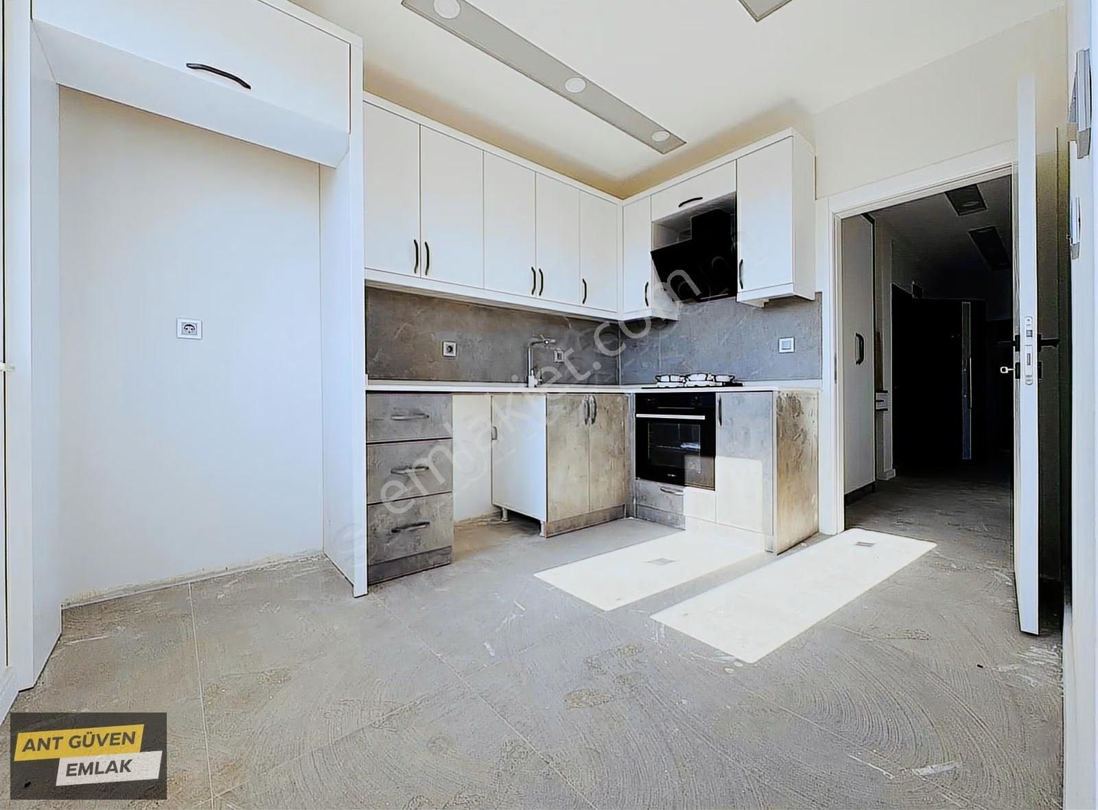 Termessos Hastanesine Yakın Asansörlü 2+1 Arakat Sıfır Daire