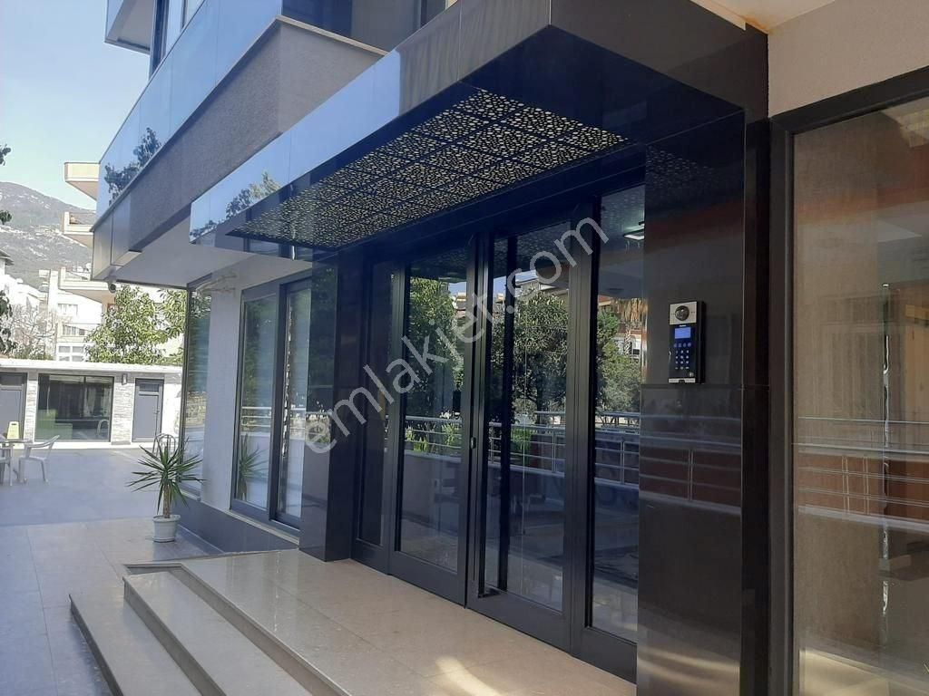 Alanya Merkezde Modern 1+1 Daire – Denize 300 M - Görsel 10