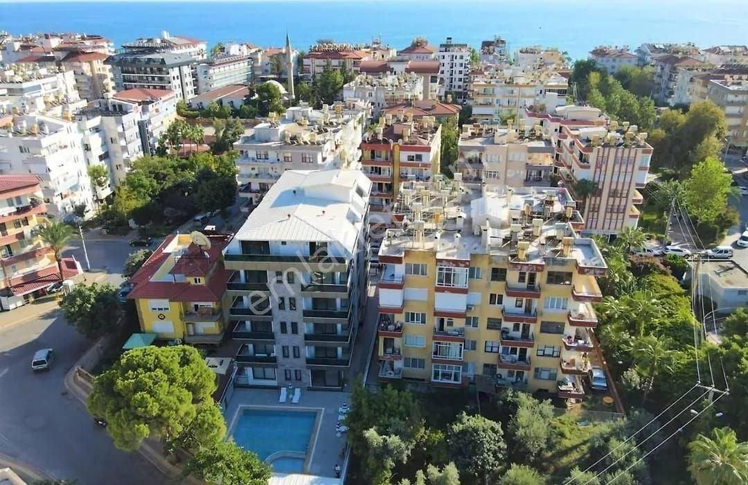 Alanya Merkezde Modern 1+1 Daire – Denize 300 M - Görsel 2